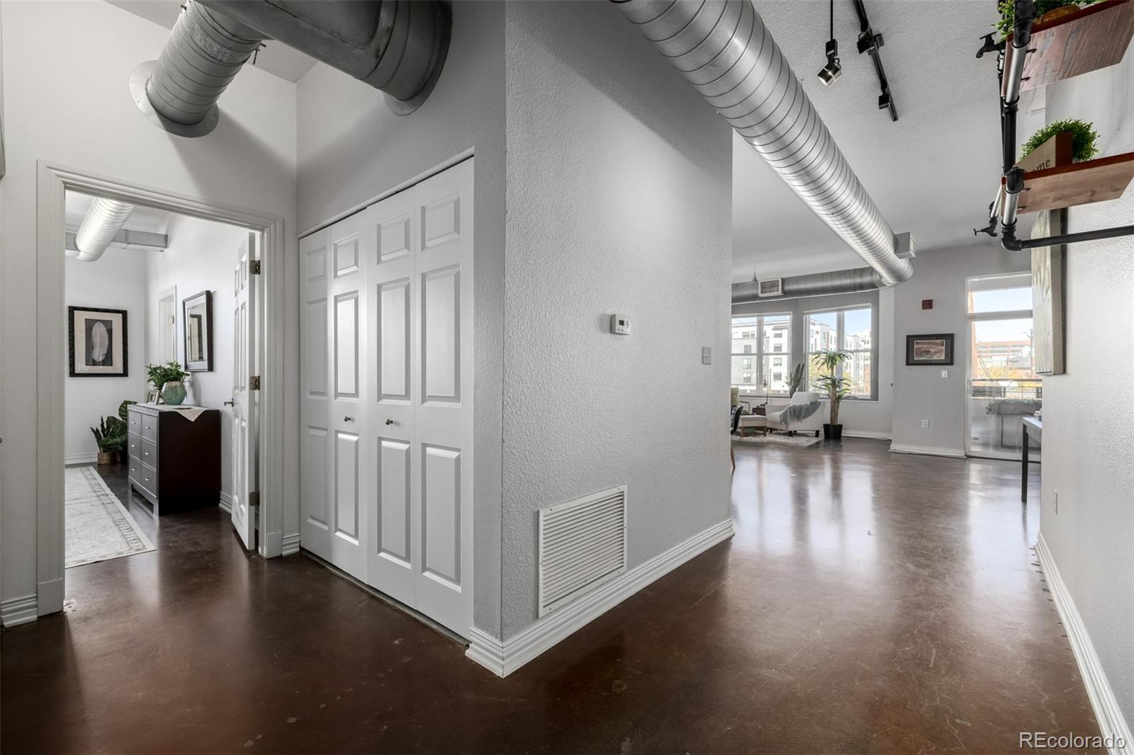 277 N Broadway 204