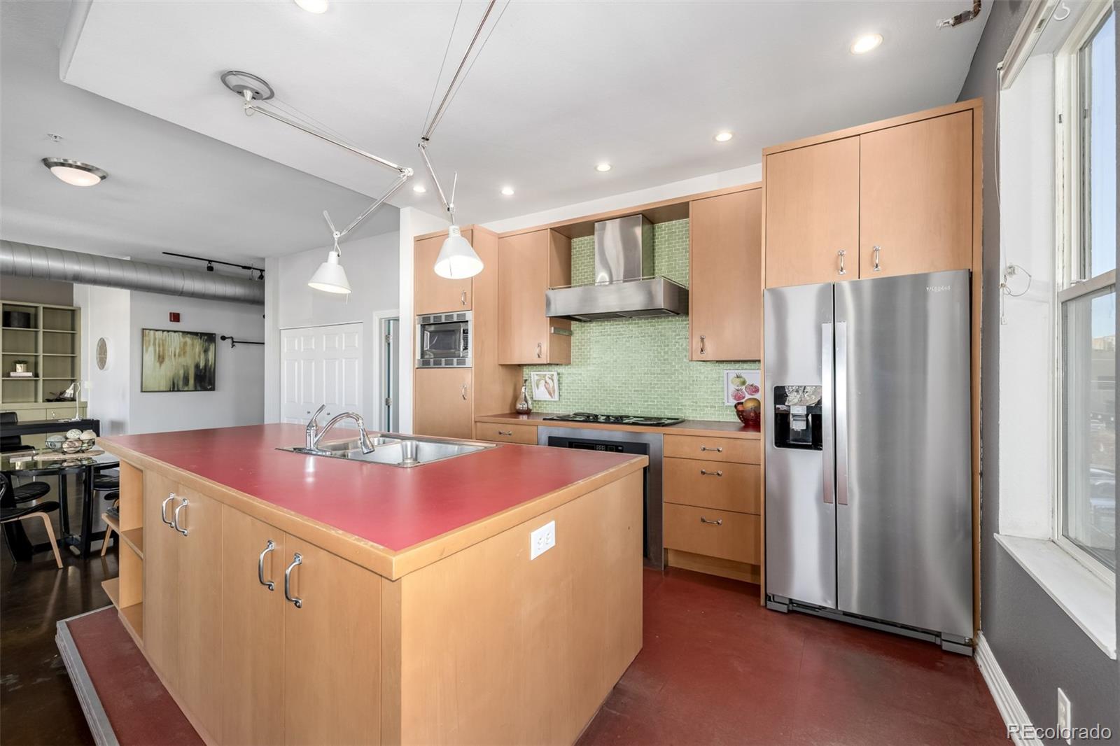 277 N Broadway 204