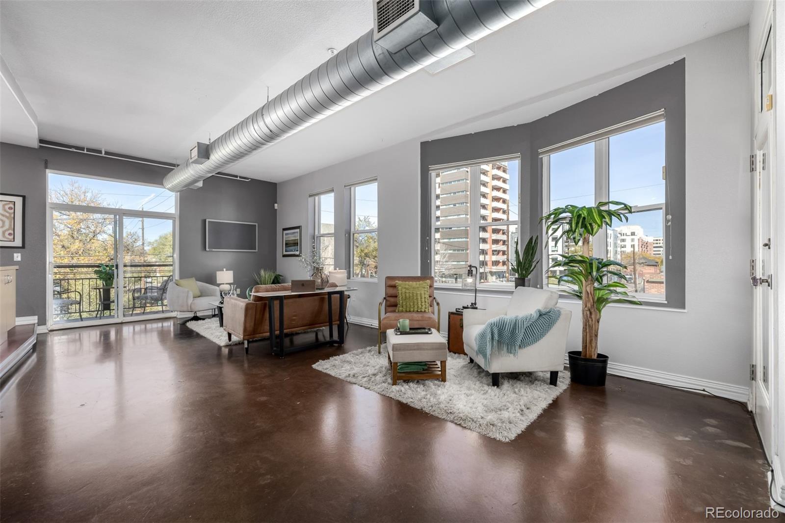 277 N Broadway 204