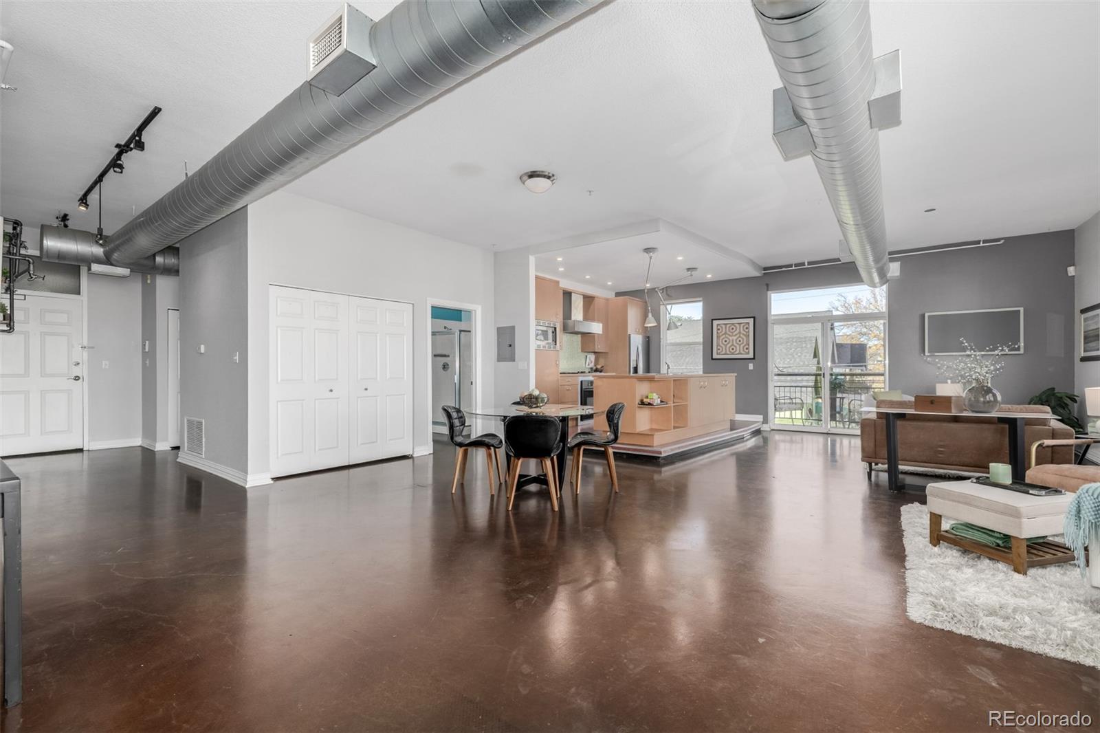 277 N Broadway 204