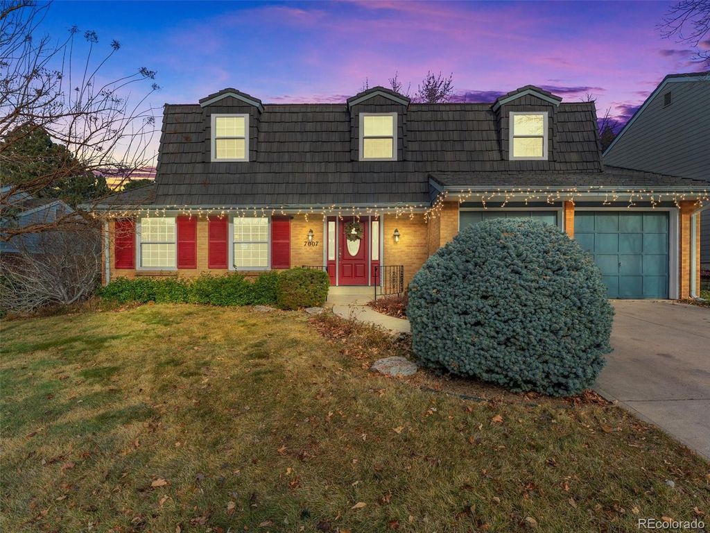 Photo of 7007 E Hinsdale Avenue, Centennial, CO 80112 (MLS # 7294945)