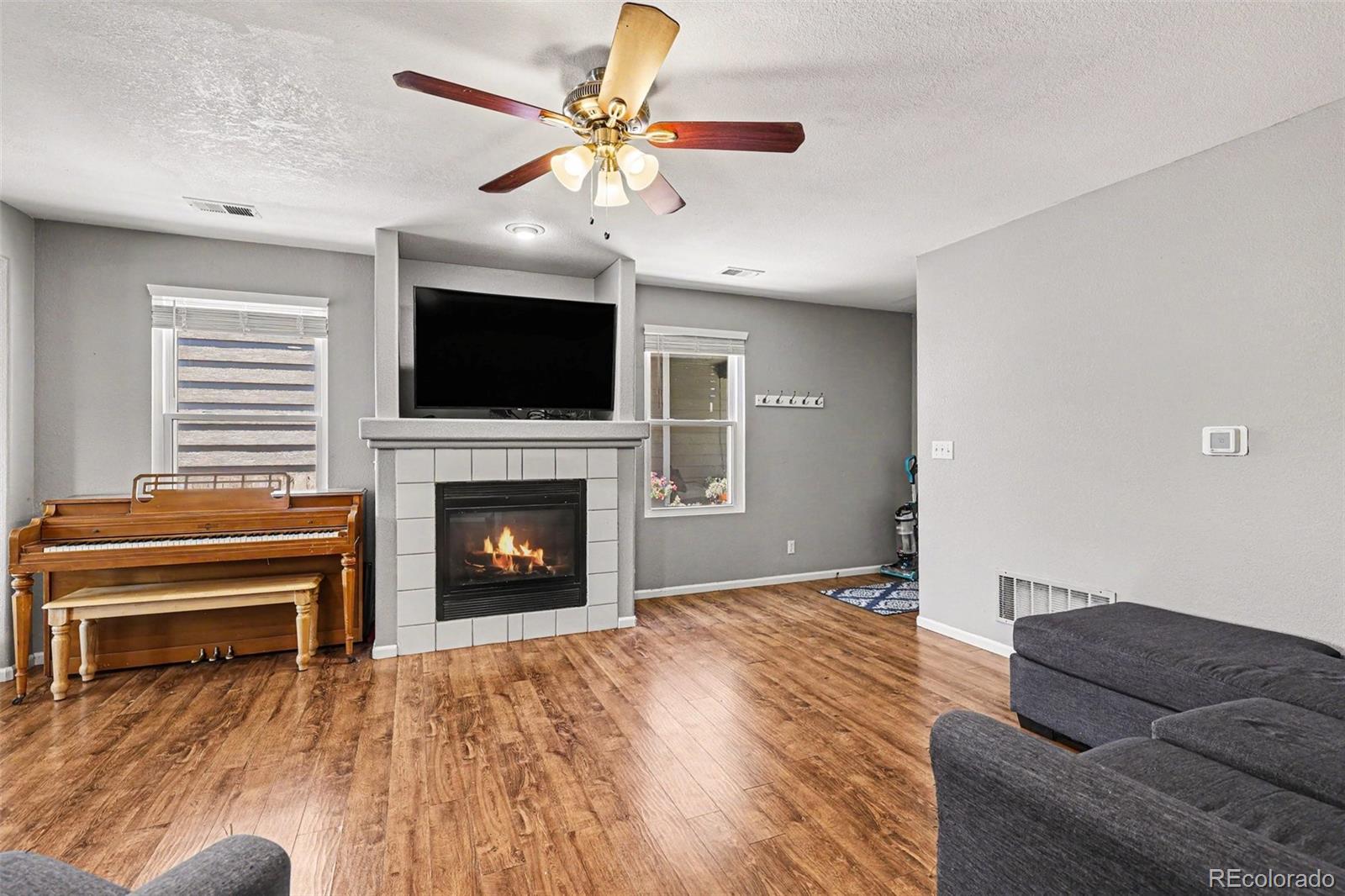 2374 E 110th Place
