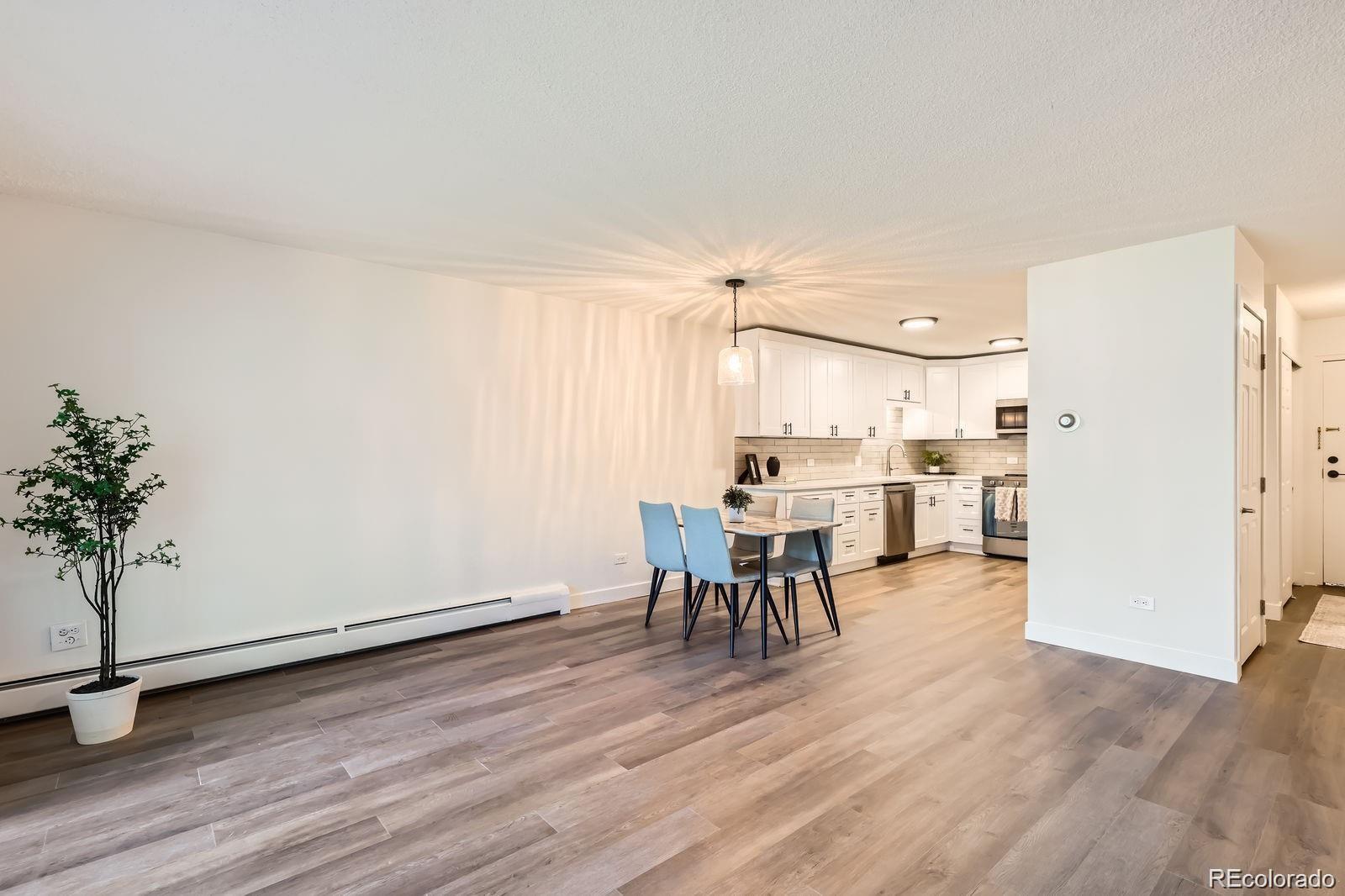 610 S Clinton Street 5A