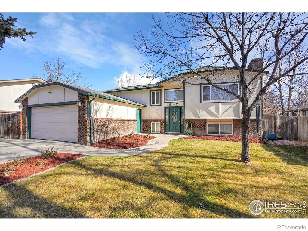Photo of 1542 Cambridge Drive, Longmont, CO 80503 (MLS # IR1048066)