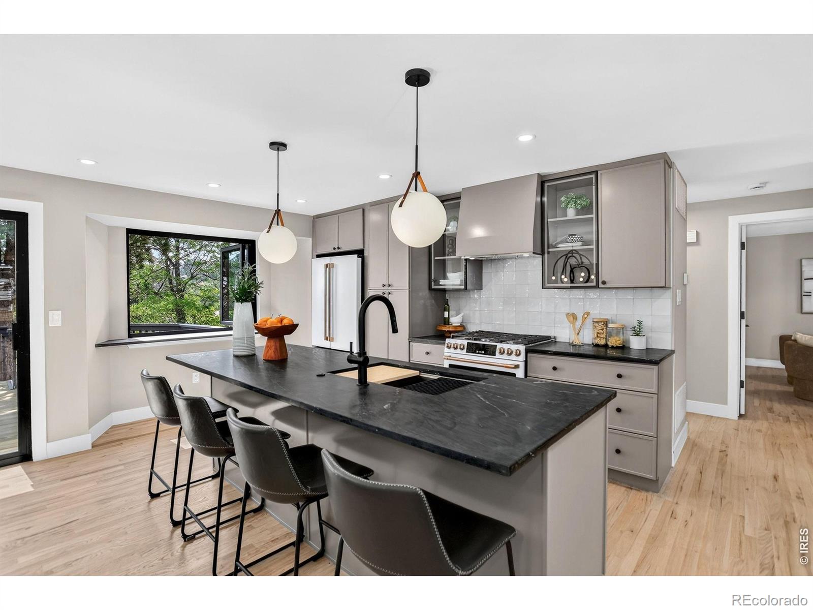 3310 Heidelberg Drive