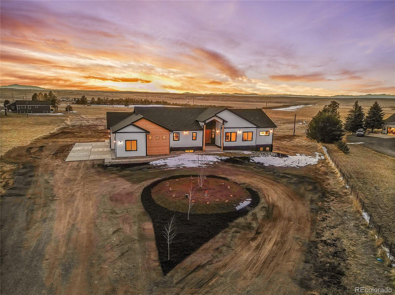 44035 Pony Express Court