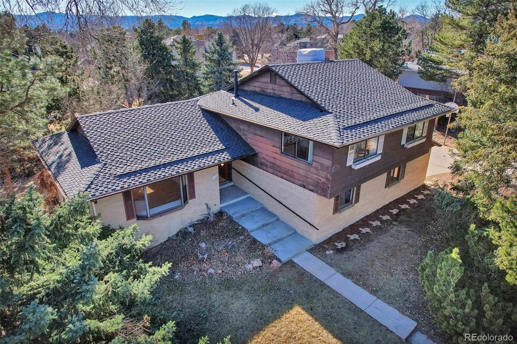 Photo of 4546 W Ponds Drive, Littleton, CO 80123 (MLS # 5692476)