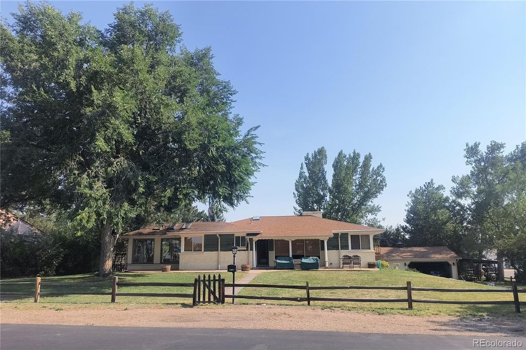 Photo of 10375 W Iliff Avenue, Lakewood, CO 80227 (MLS # 8127448)
