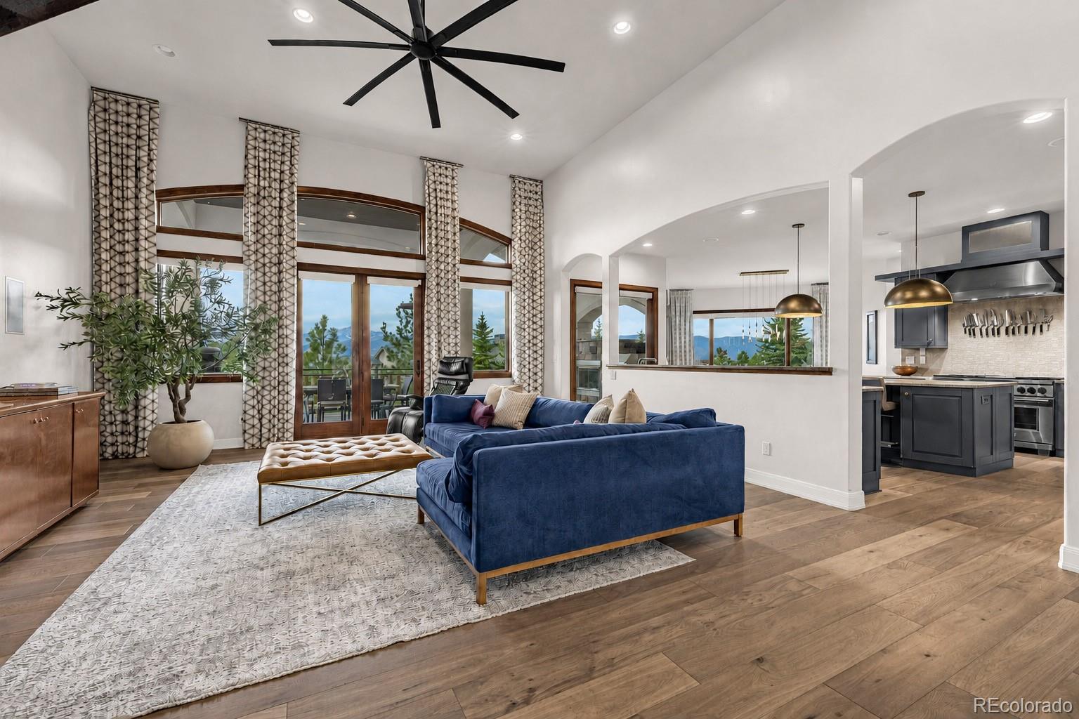 2217 Rainbows End Point