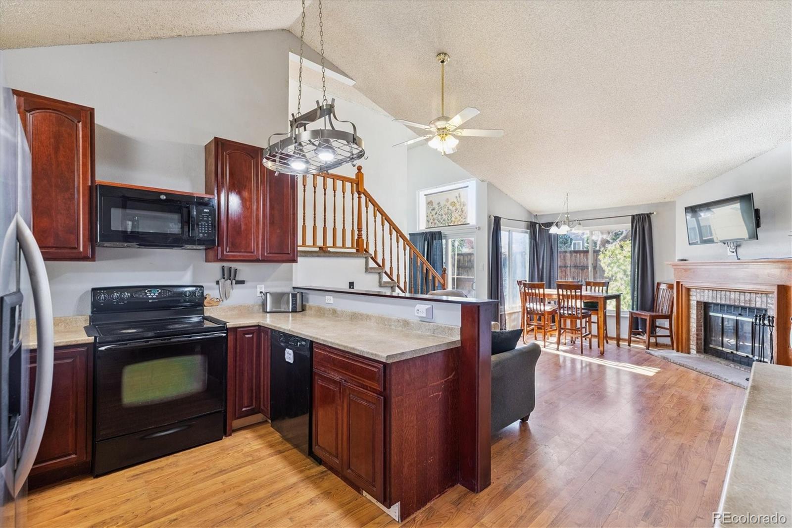 1065 S Lindsey Street