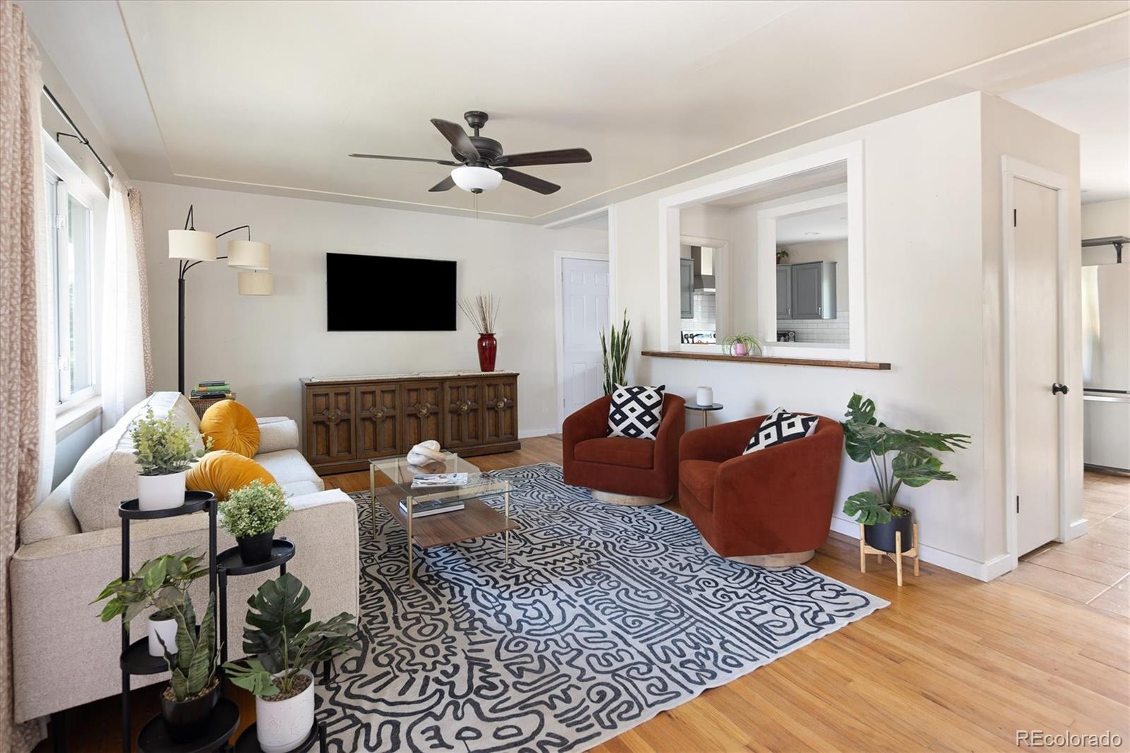 1550 S Forest Street