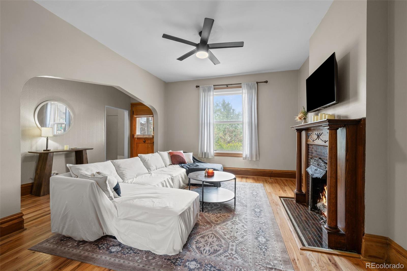 14 S Lincoln Street 16