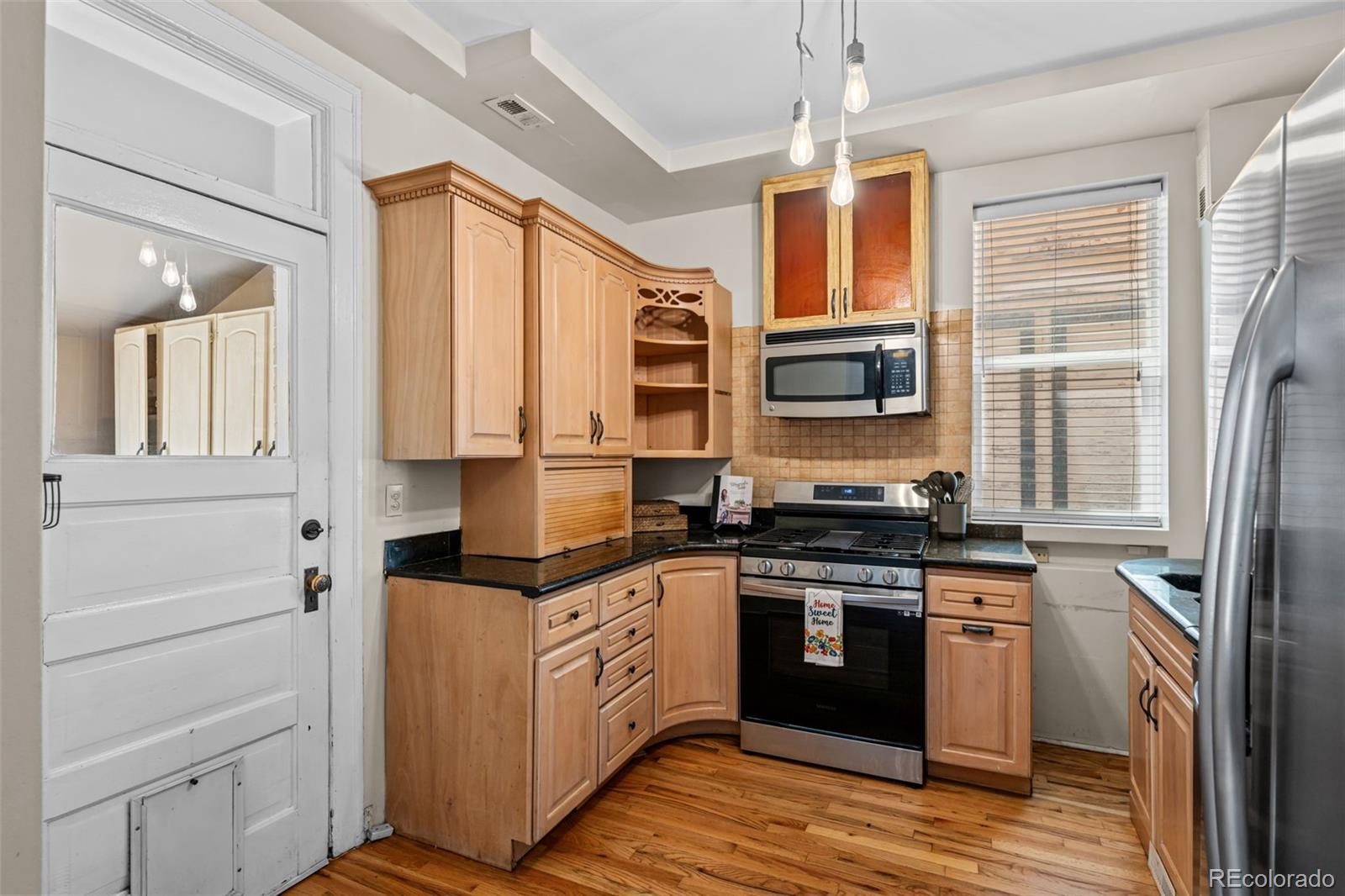 14 S Lincoln Street 16