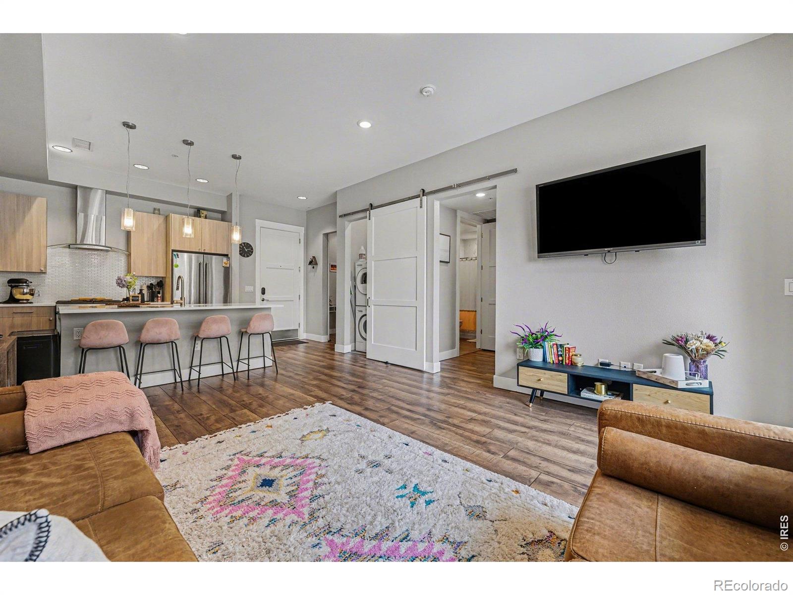 4885 S Monaco Street