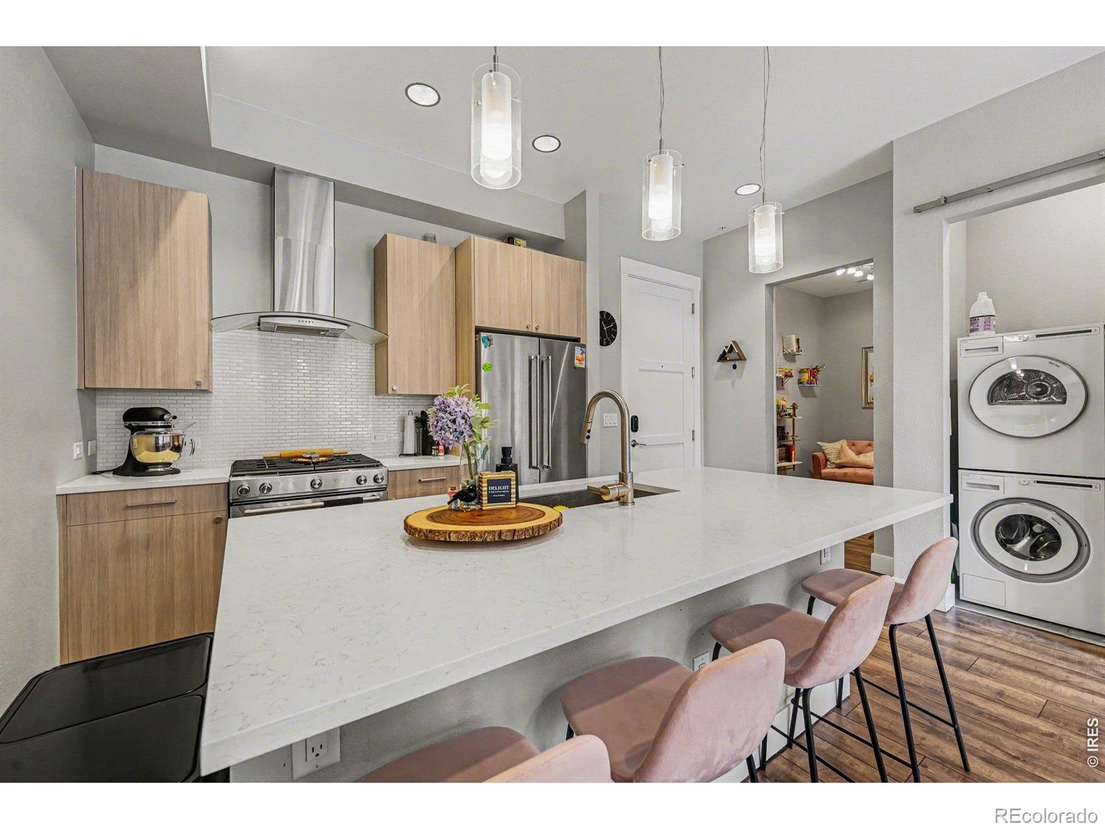 4885 S Monaco Street