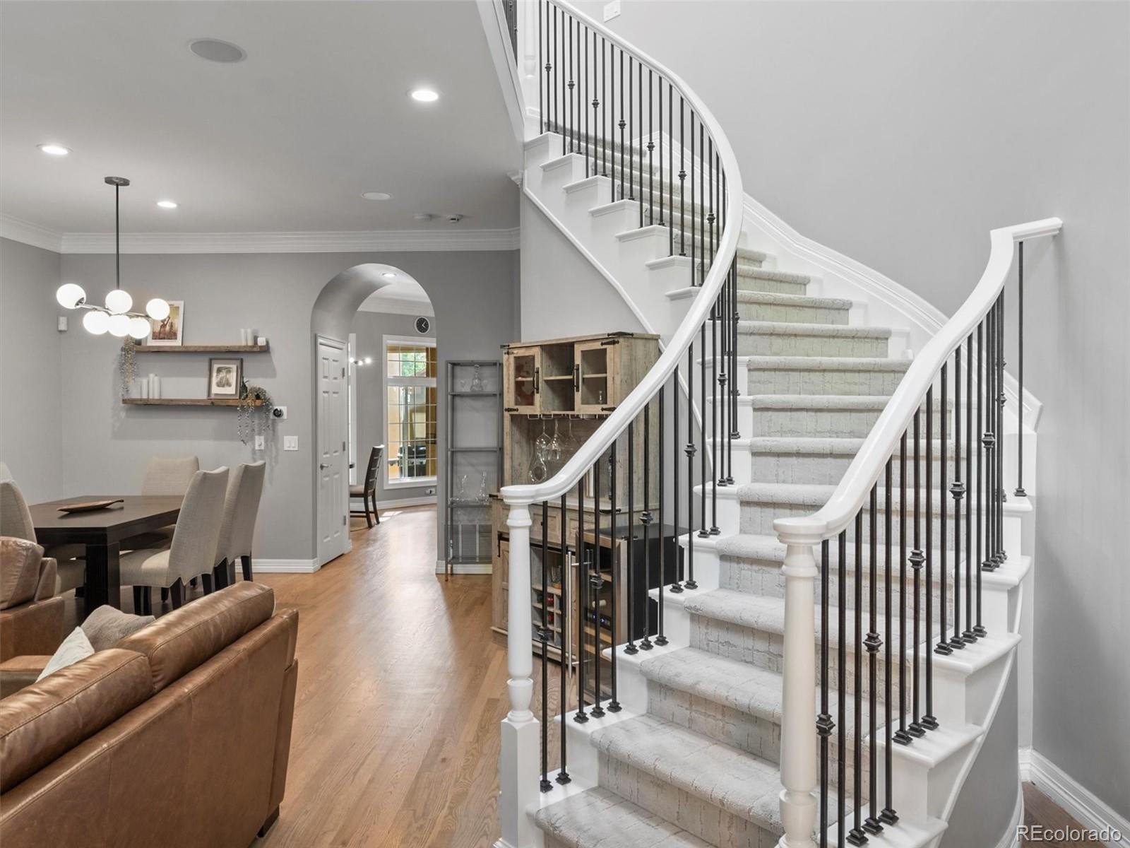 425 Steele Street