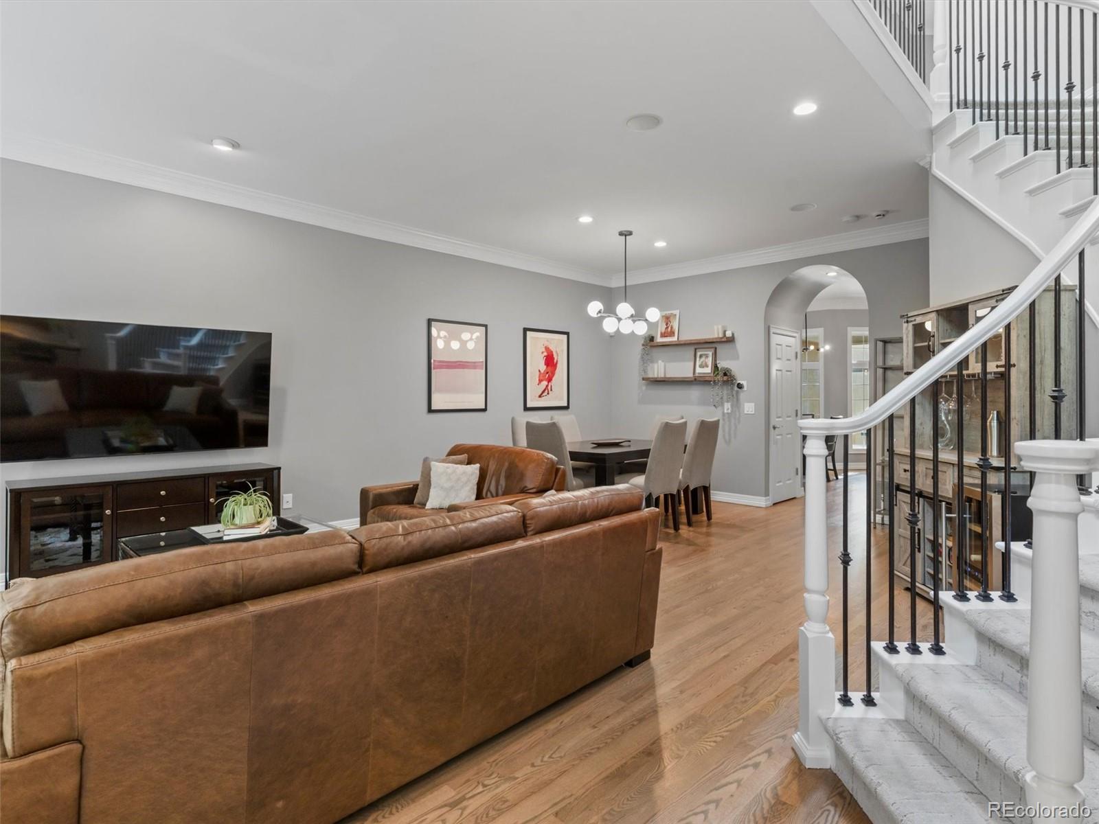 425 Steele Street