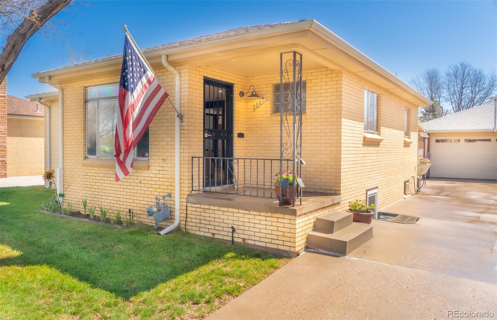 2548 S Zurich Court