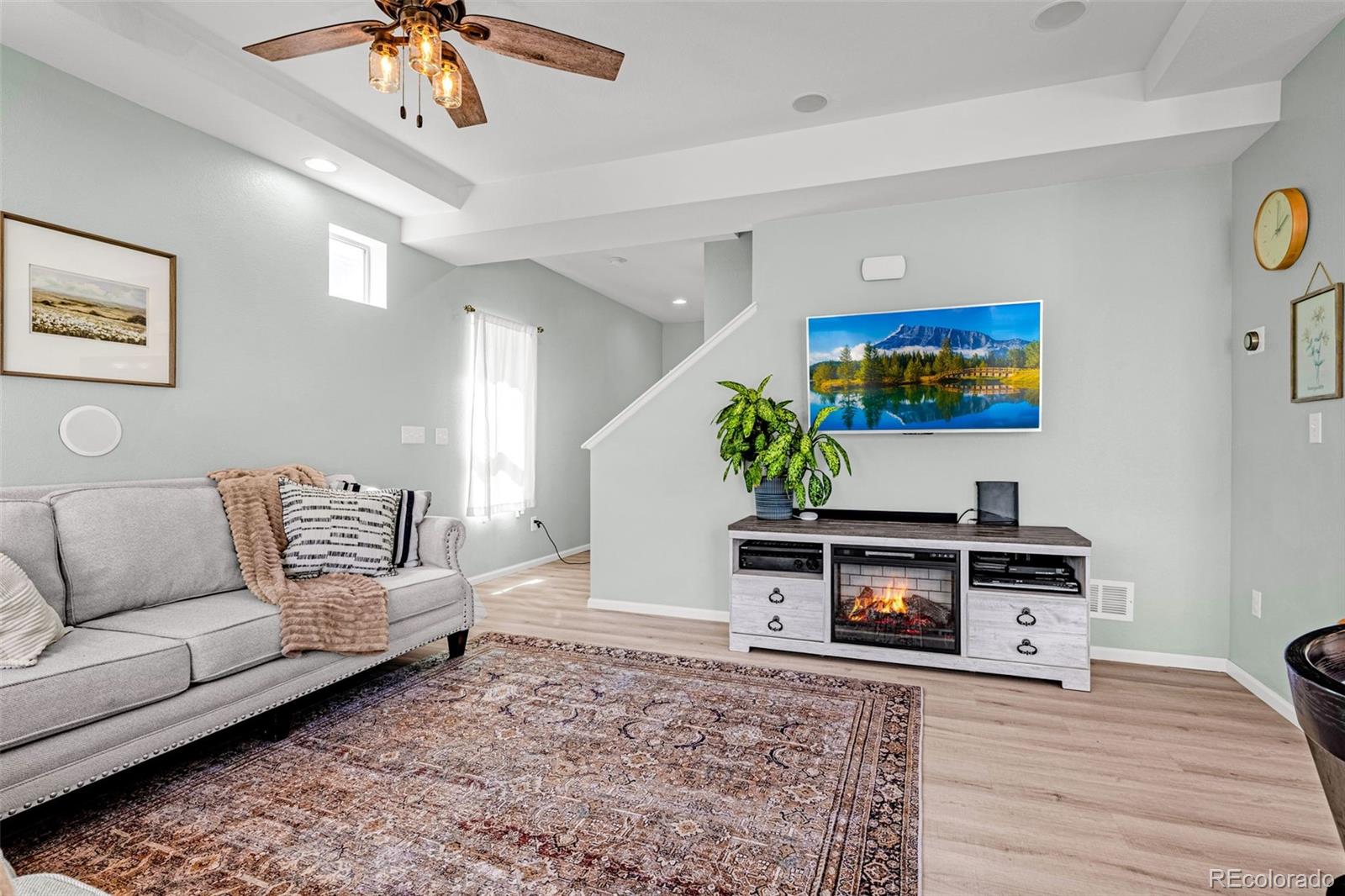 4644 N Walden Street