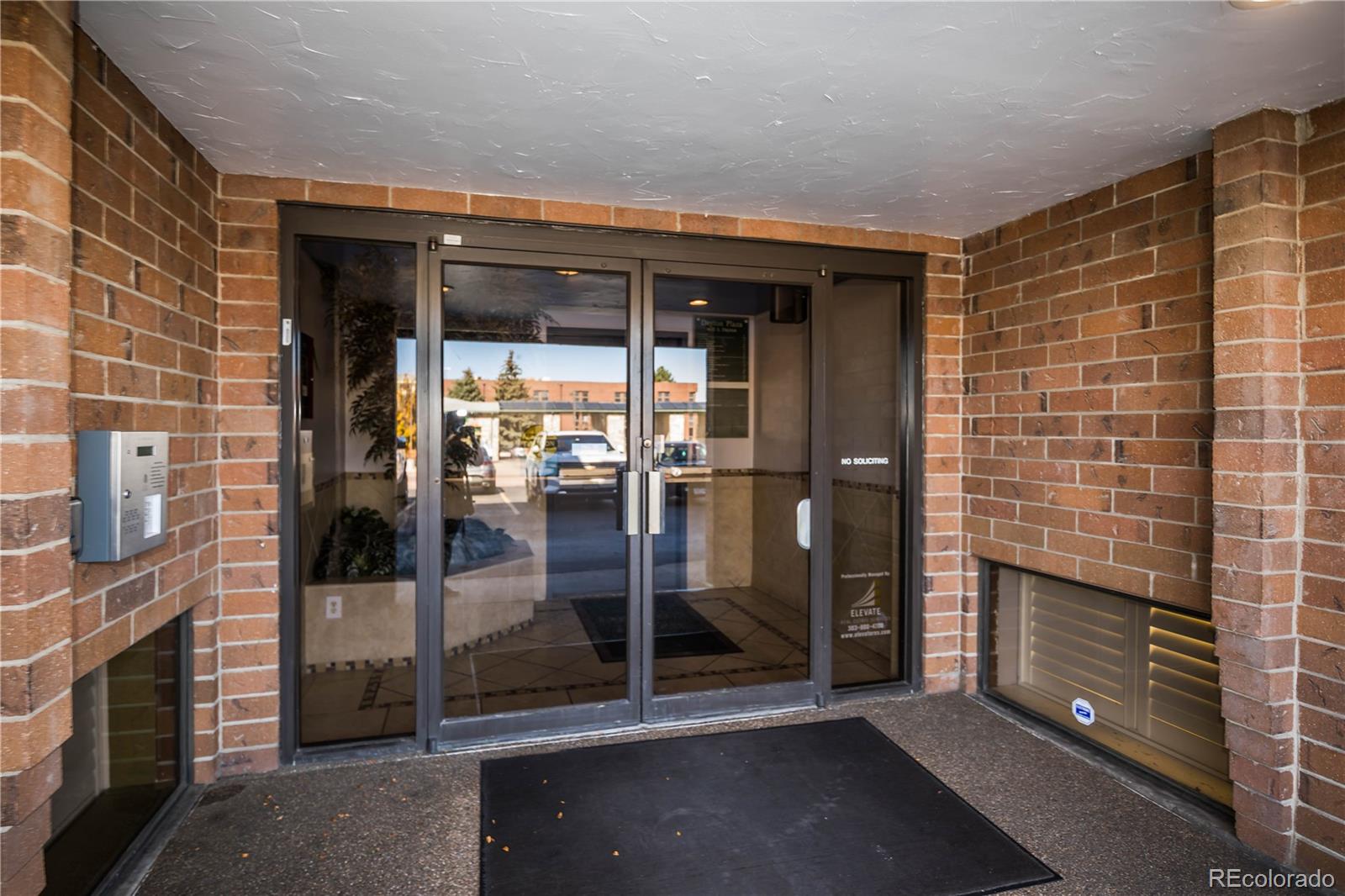 6635 S Dayton Street 240