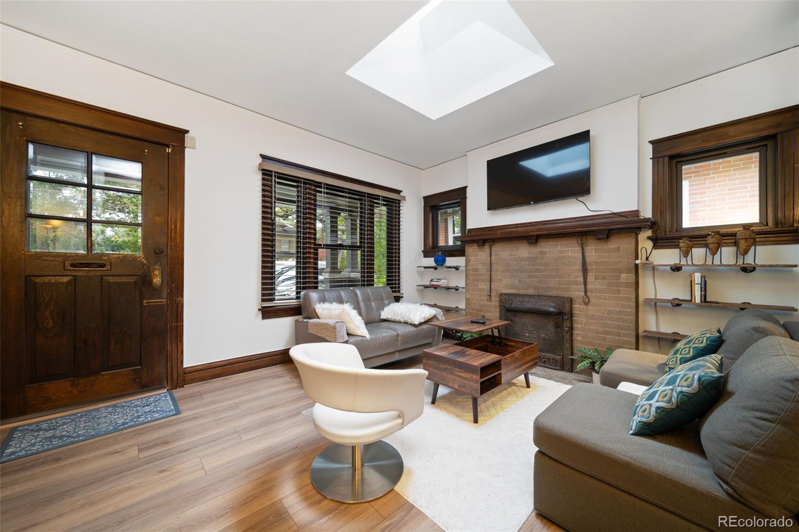 1217 N Steele Street