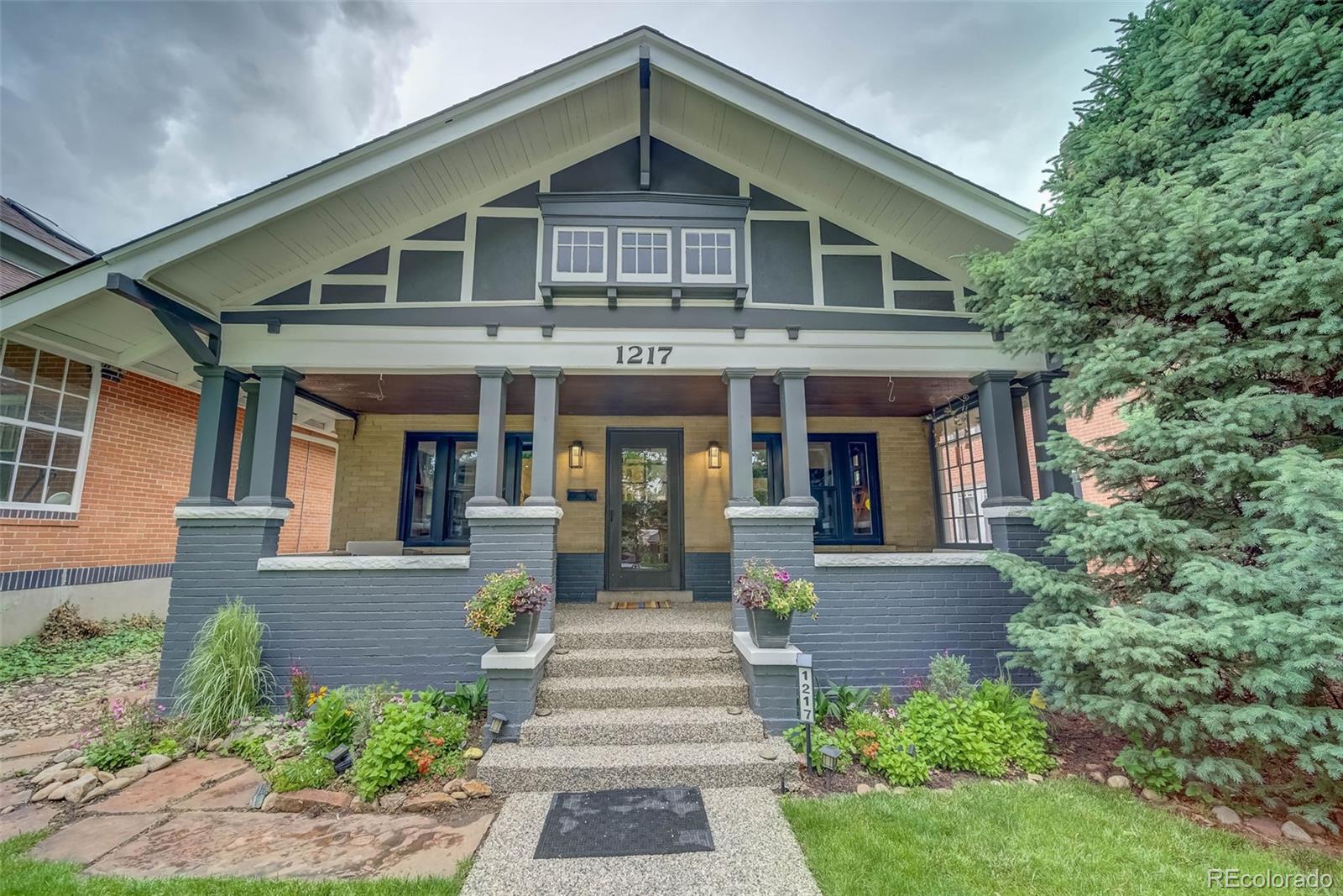 1217 N Steele Street