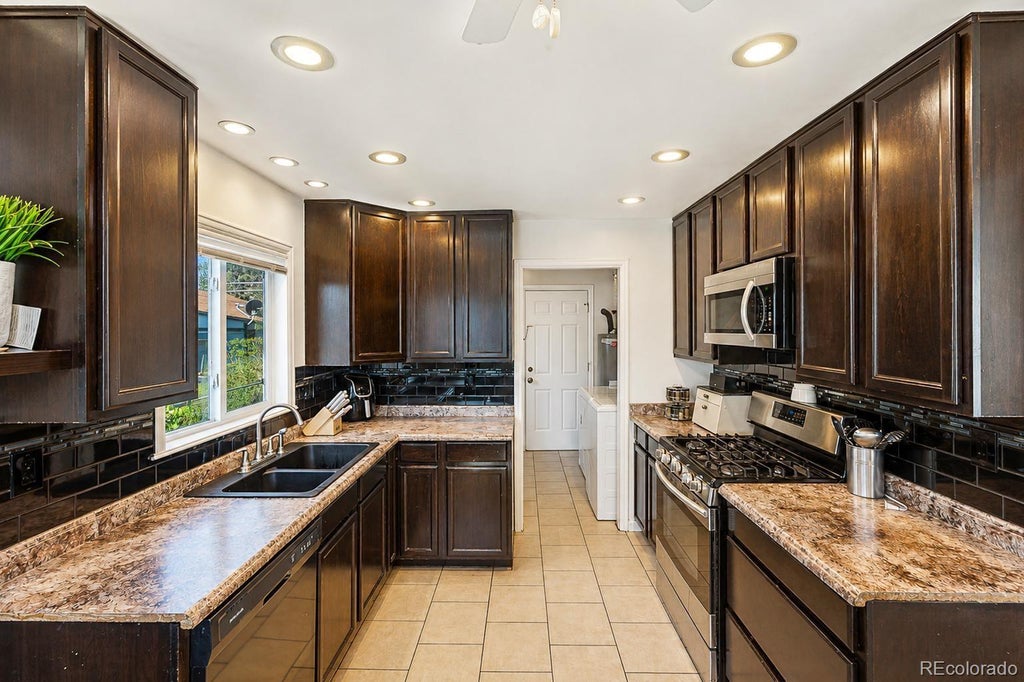 Photo of 931 S Canosa Court, Denver, CO 80219 (MLS # 4002647)