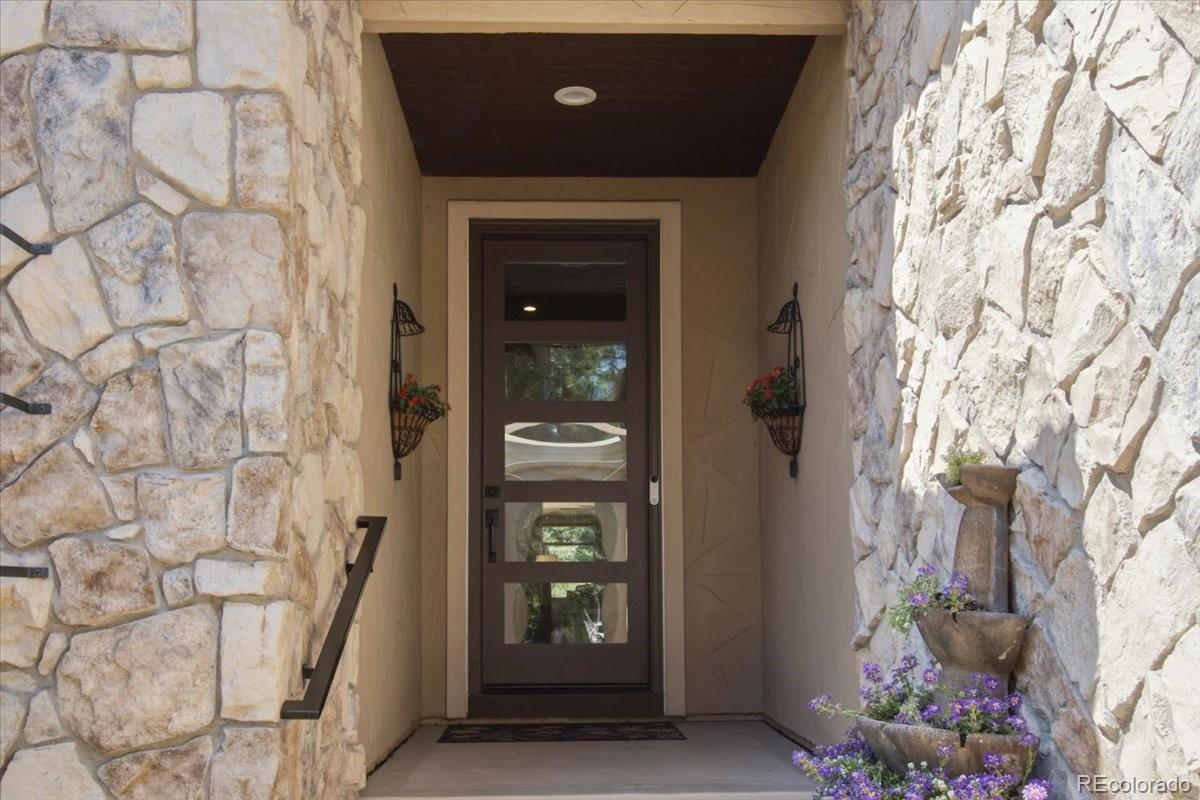 5083 Hidden Pond Place