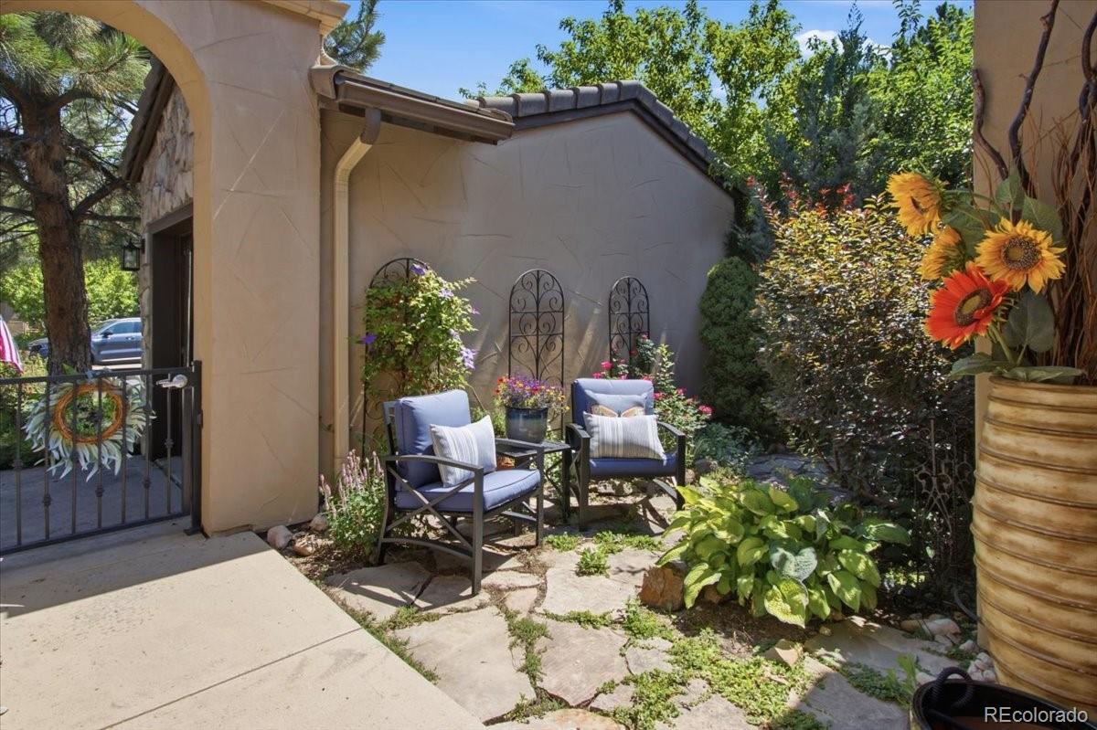 5083 Hidden Pond Place
