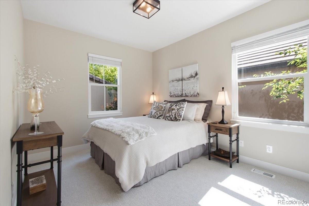 5083 Hidden Pond Place
