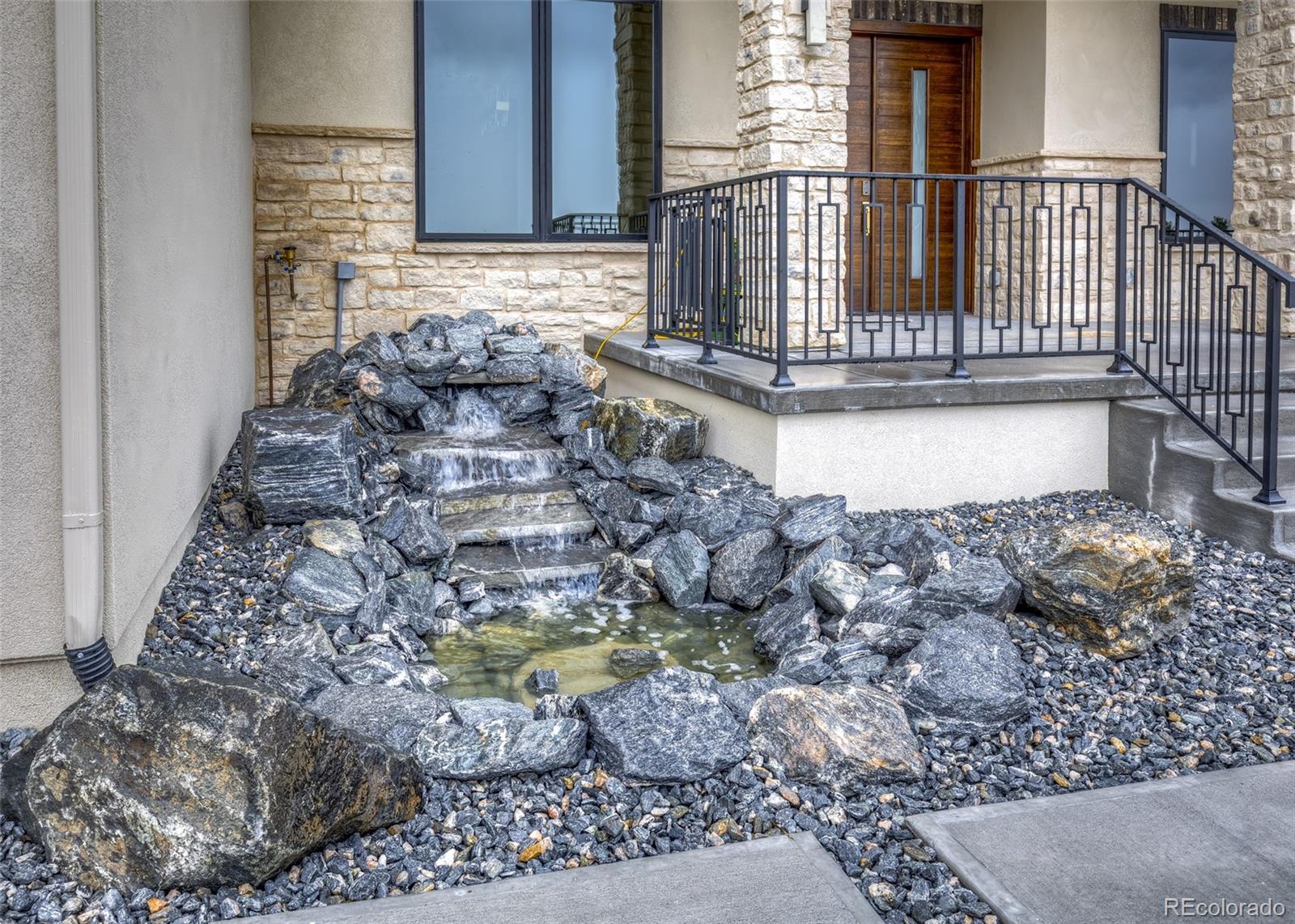 16280 Prairie Vista Lane