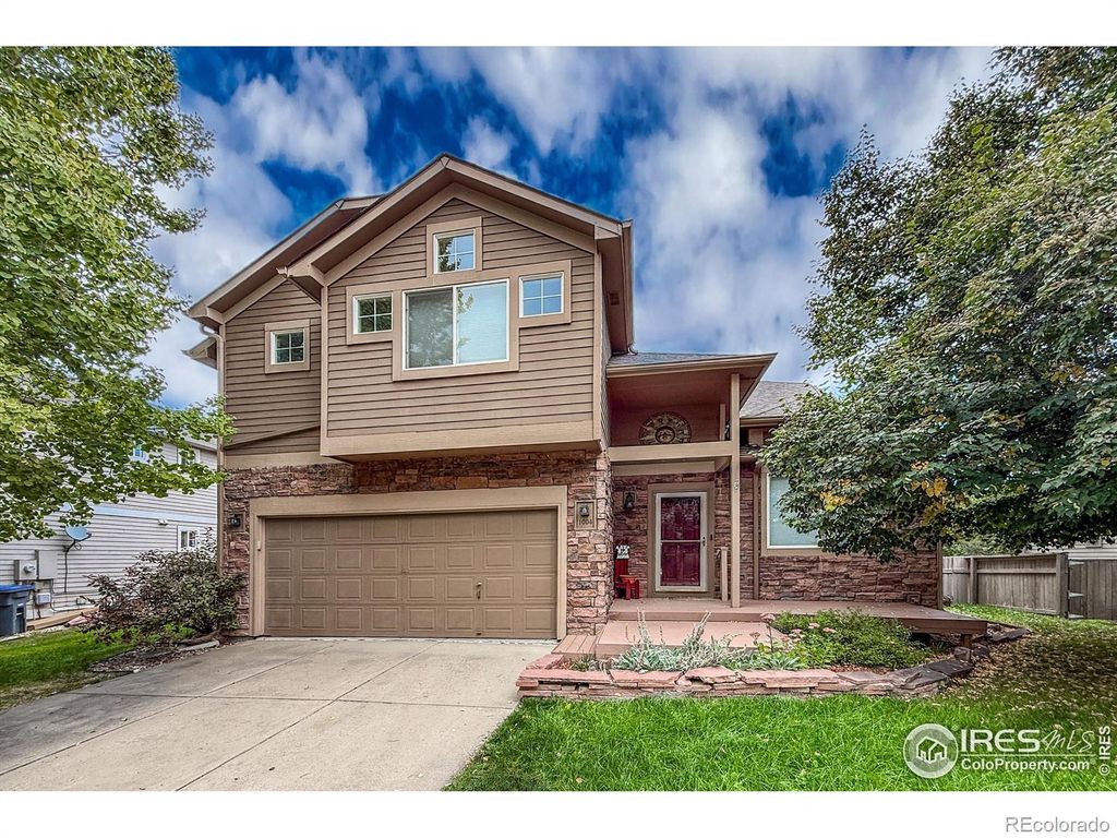 Photo of 1004 Chokecherry Lane, Longmont, CO 80503 (MLS # IR1043987)
