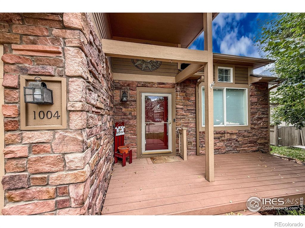 Photo of 1004 Chokecherry Lane, Longmont, CO 80503 (MLS # IR1043987)