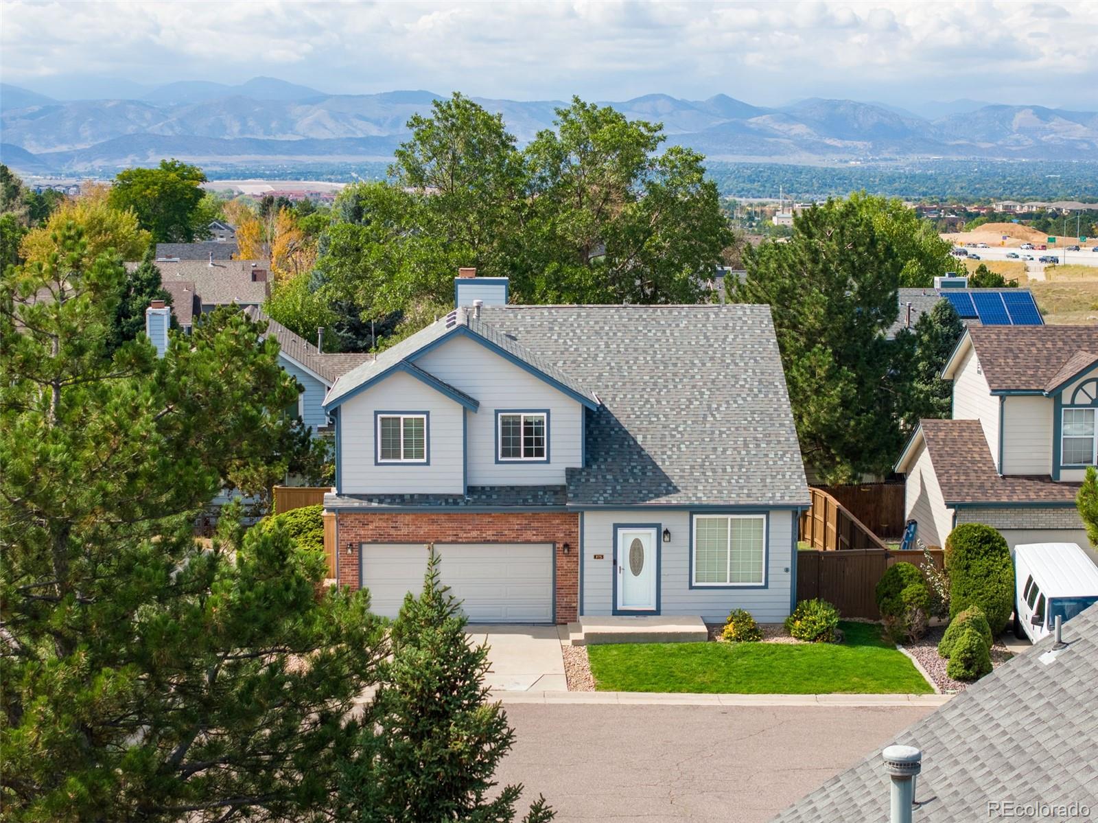 975 Cobblestone Drive in Highlands Ranch, Highlands Ranch CO