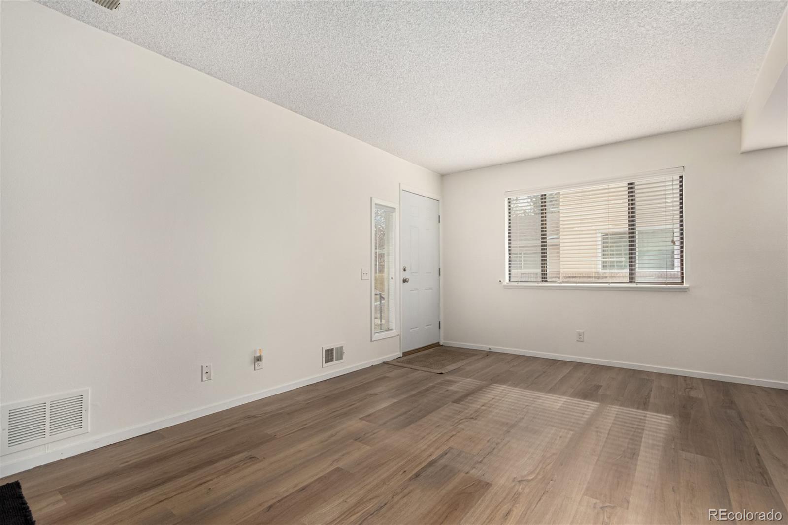 9255 E Lehigh Avenue 211, Denver, CO, 80237 2 9255 E Lehigh Avenue 211