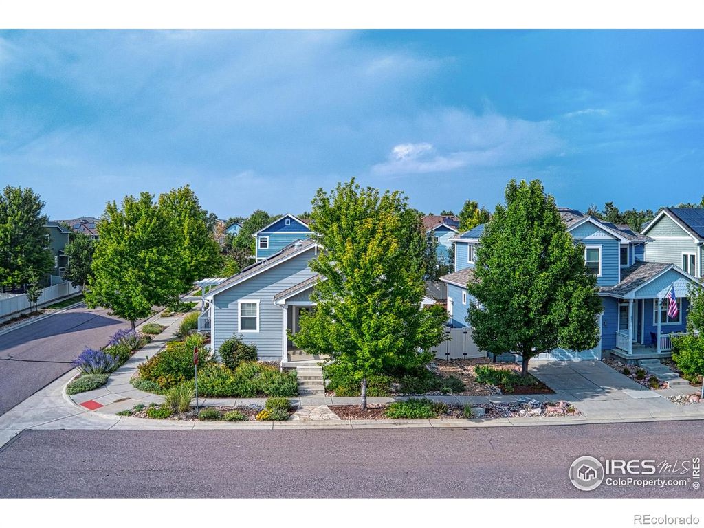 Photo of 611 Cheyenne Drive, Lafayette, CO 80026 (MLS # IR1043471)