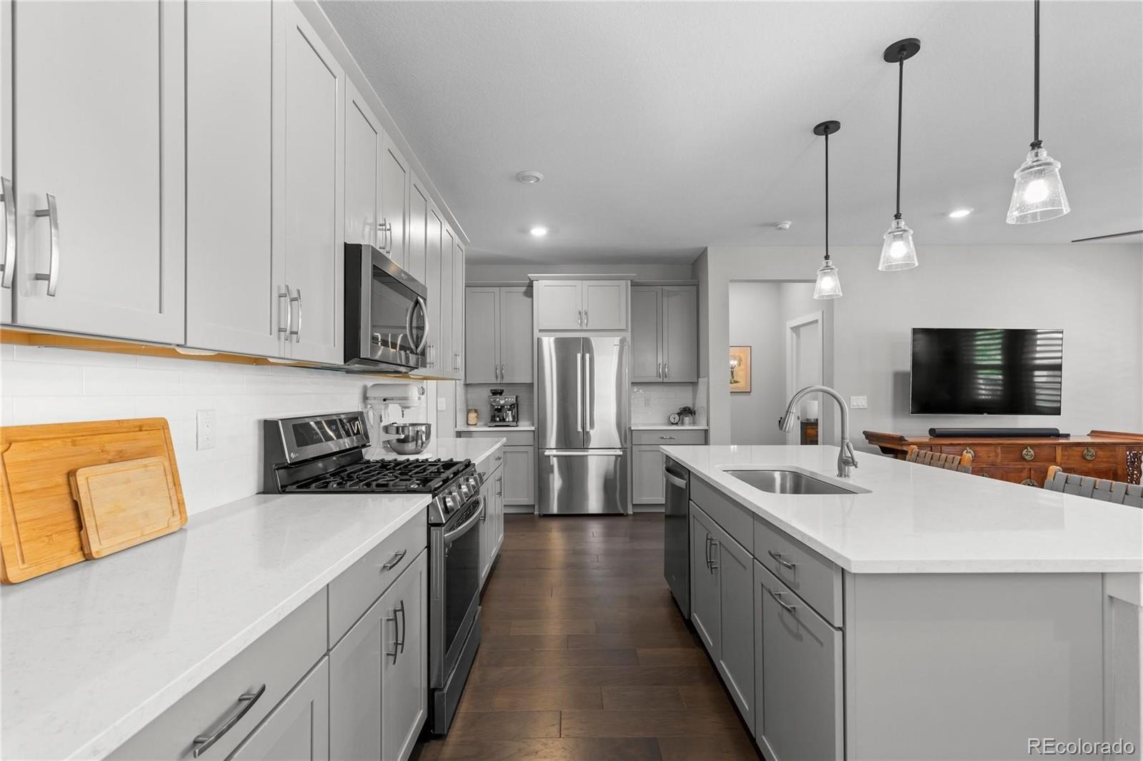 1954 Canyonpoint Lane