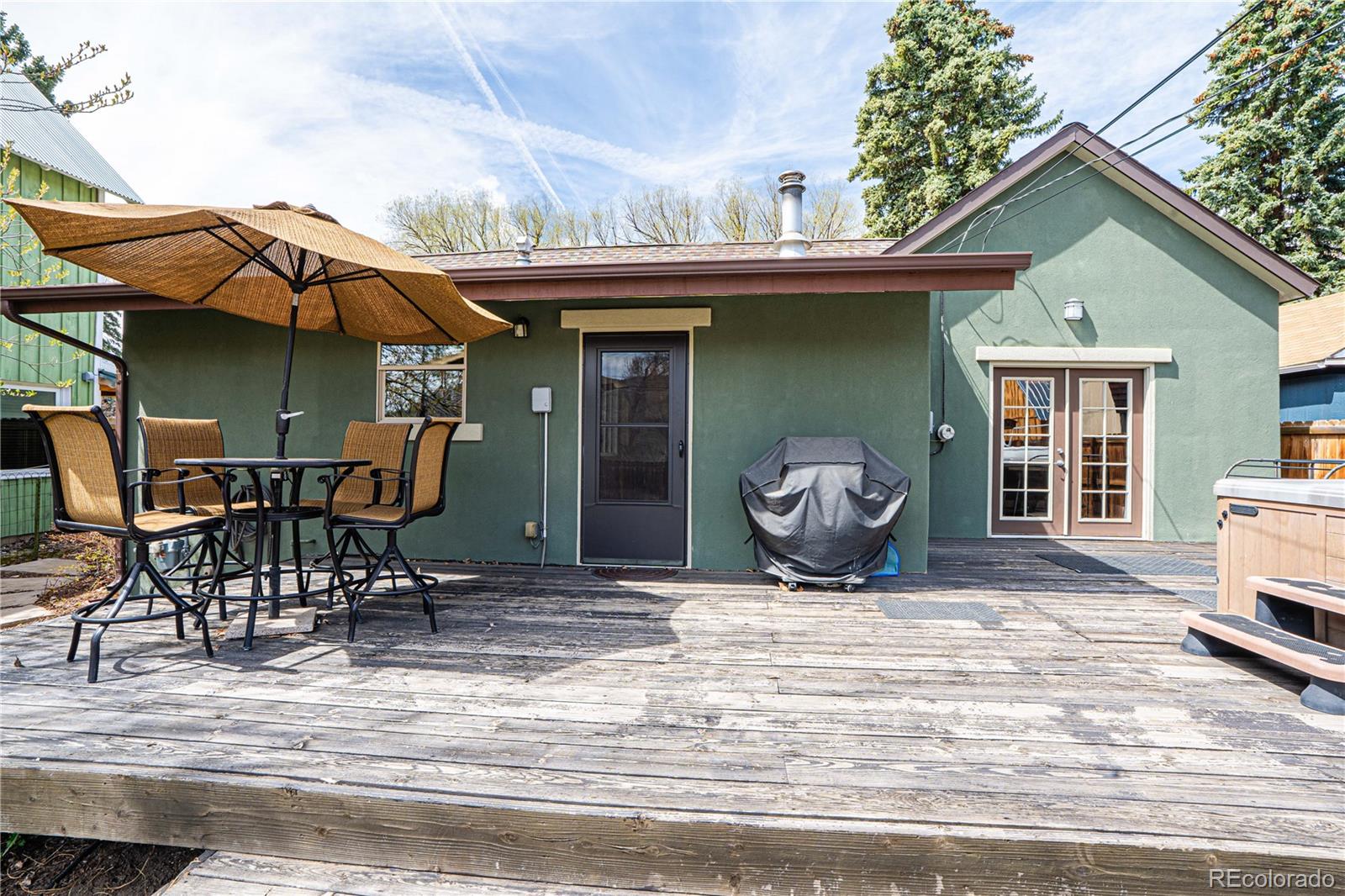 213 N San Juan Avenue