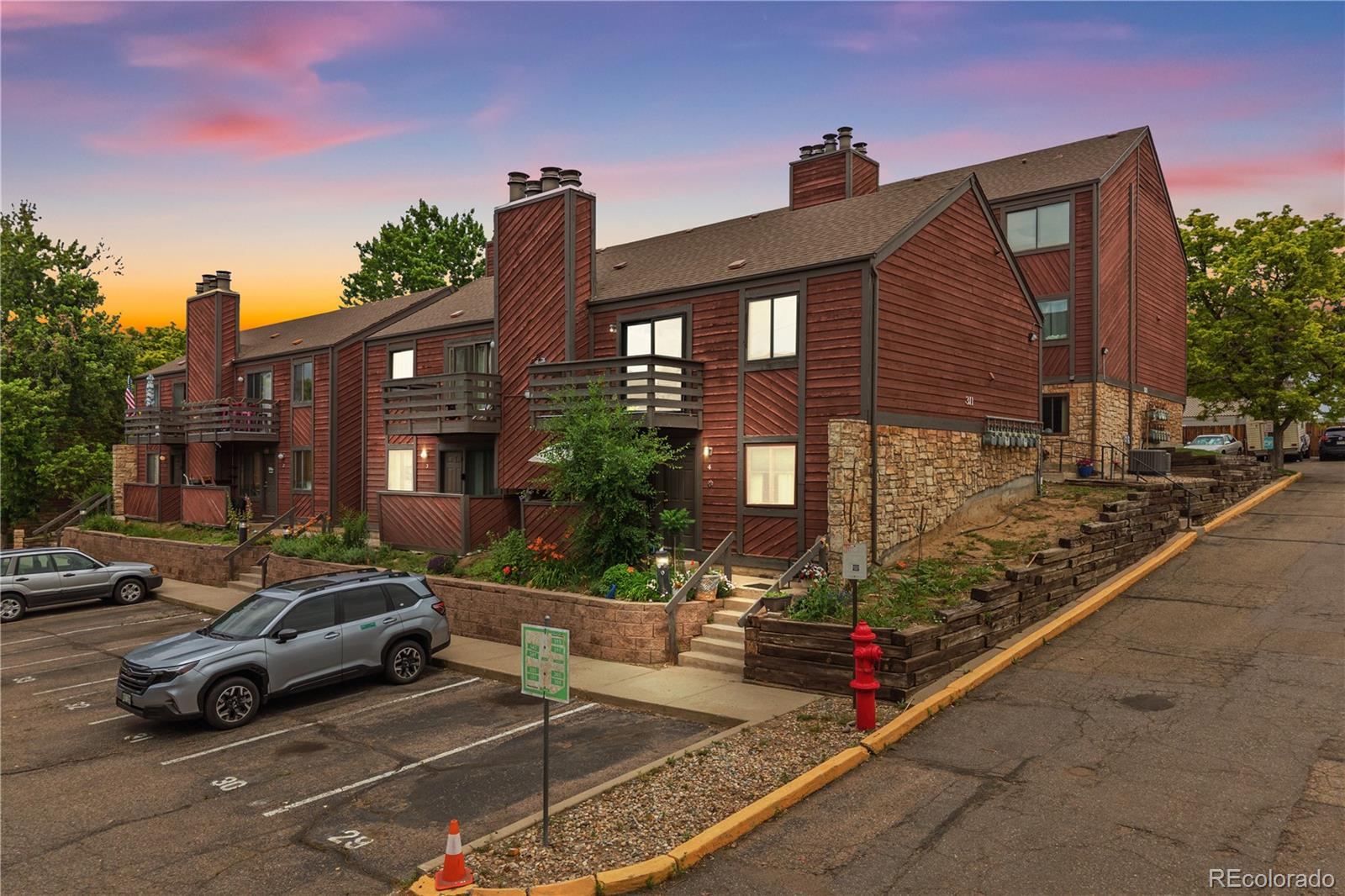Photo 1 of 32 — 311 W Lehow Avenue 14, Englewood, CO 80110