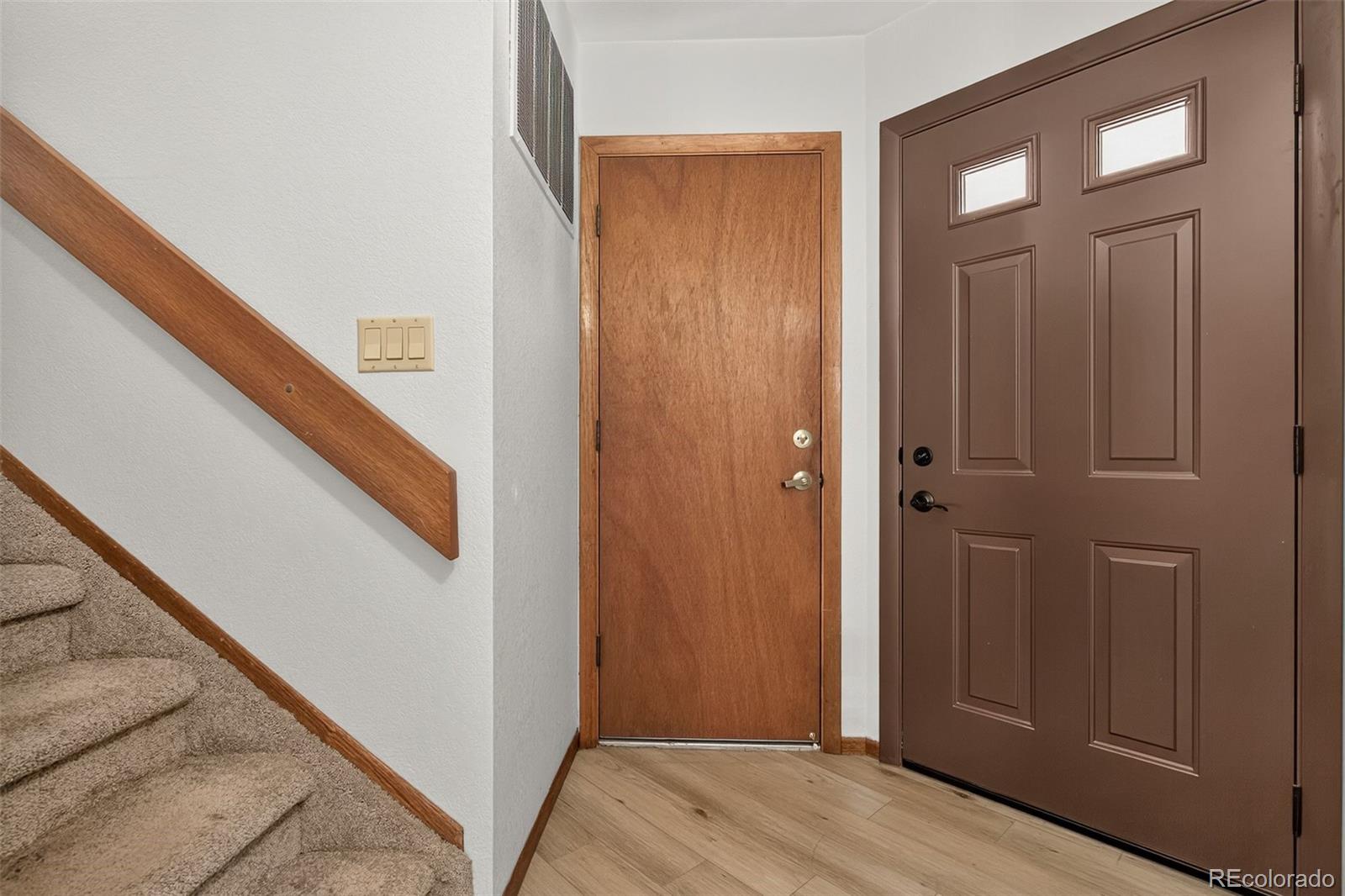 102 Creekside Lane