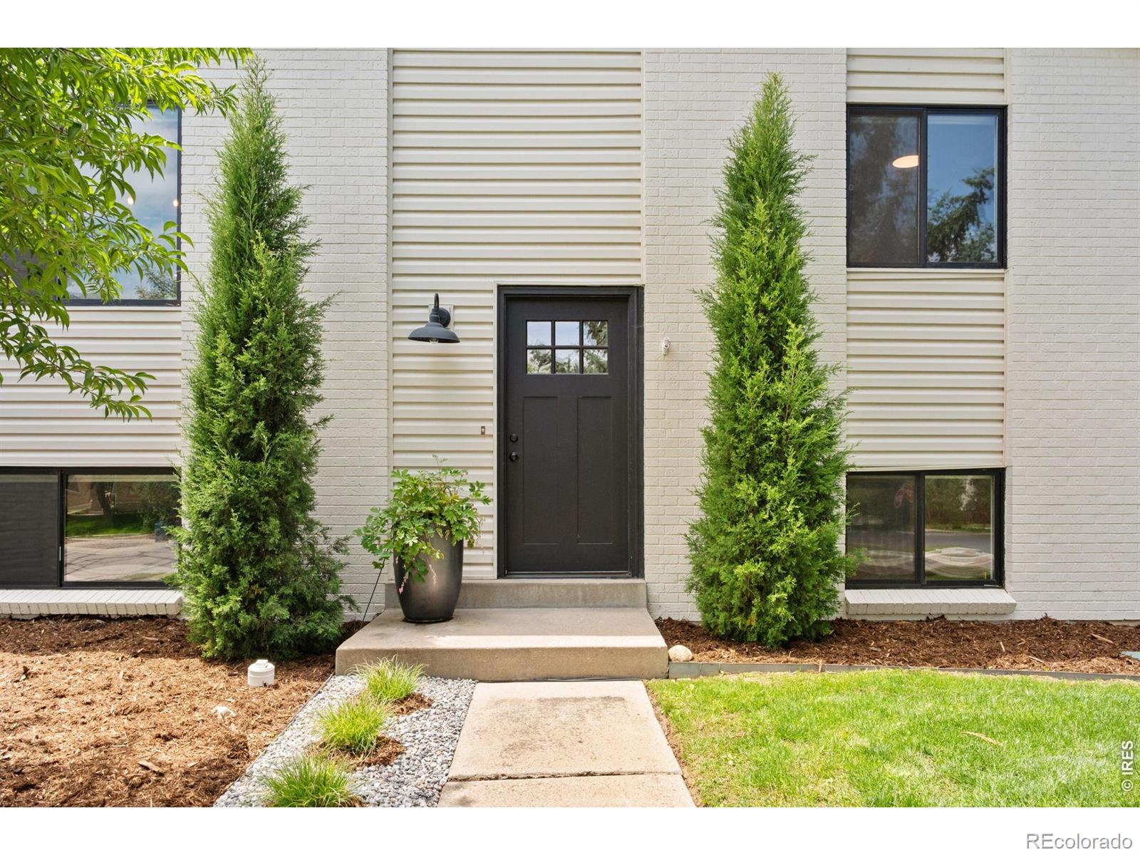 202 Short Place