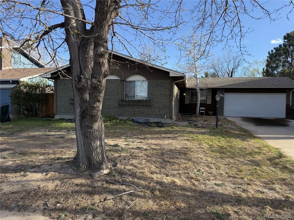 Photo of 11132 E Harvard Drive, Aurora, CO 80014 (MLS # 4566386)