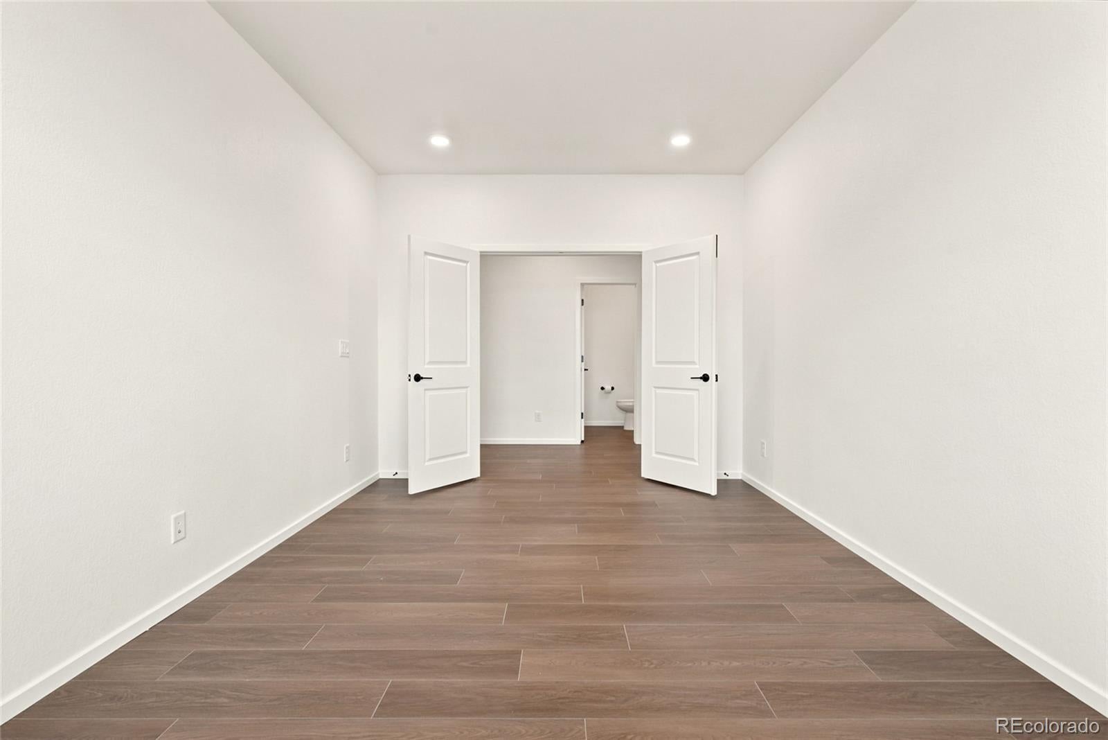 713 Pershing Point