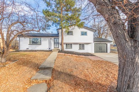 Photo of 608 Evanston Street, Aurora, CO 80011 (MLS # 7753935)