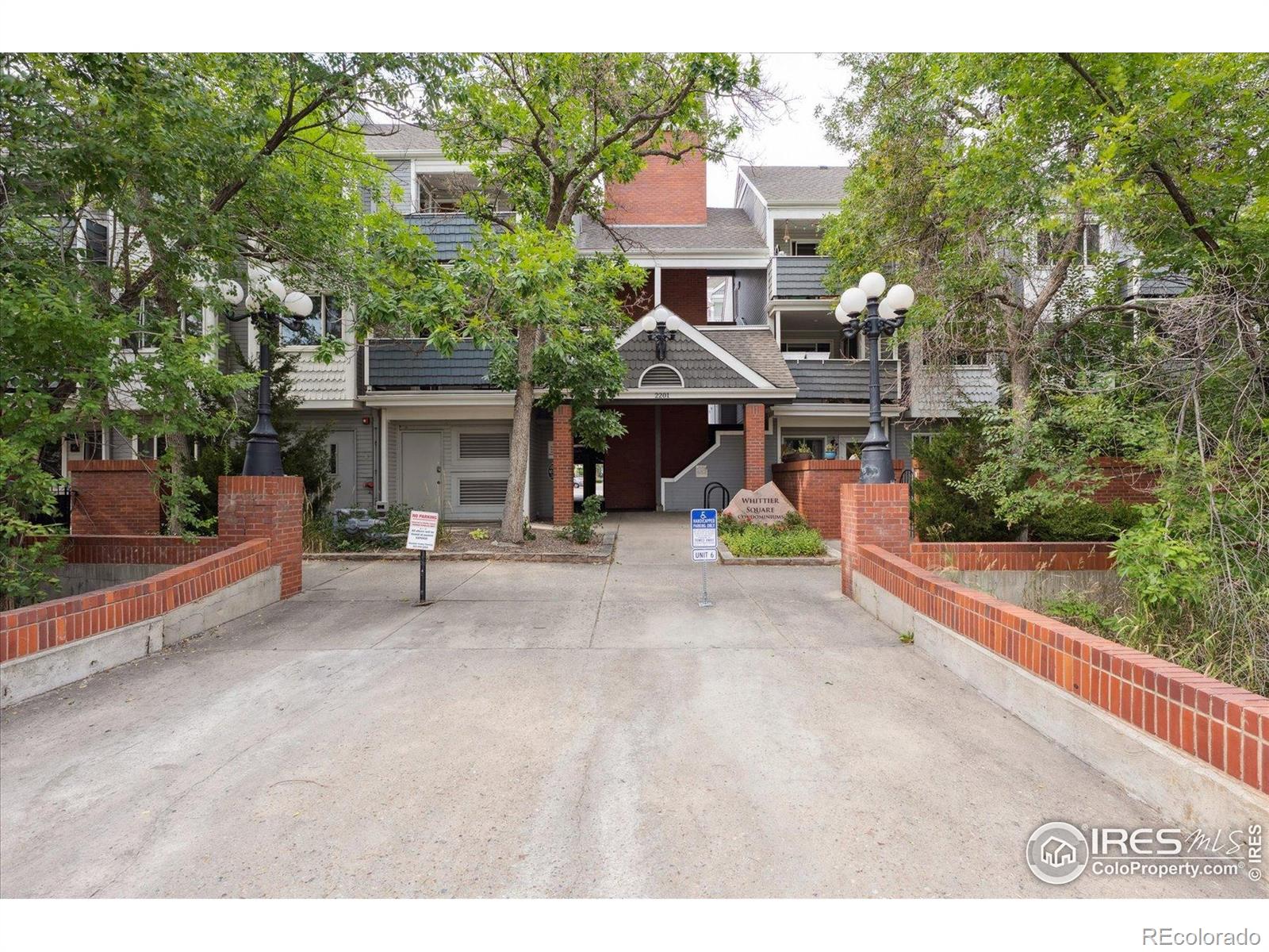2201 Pearl Street 2