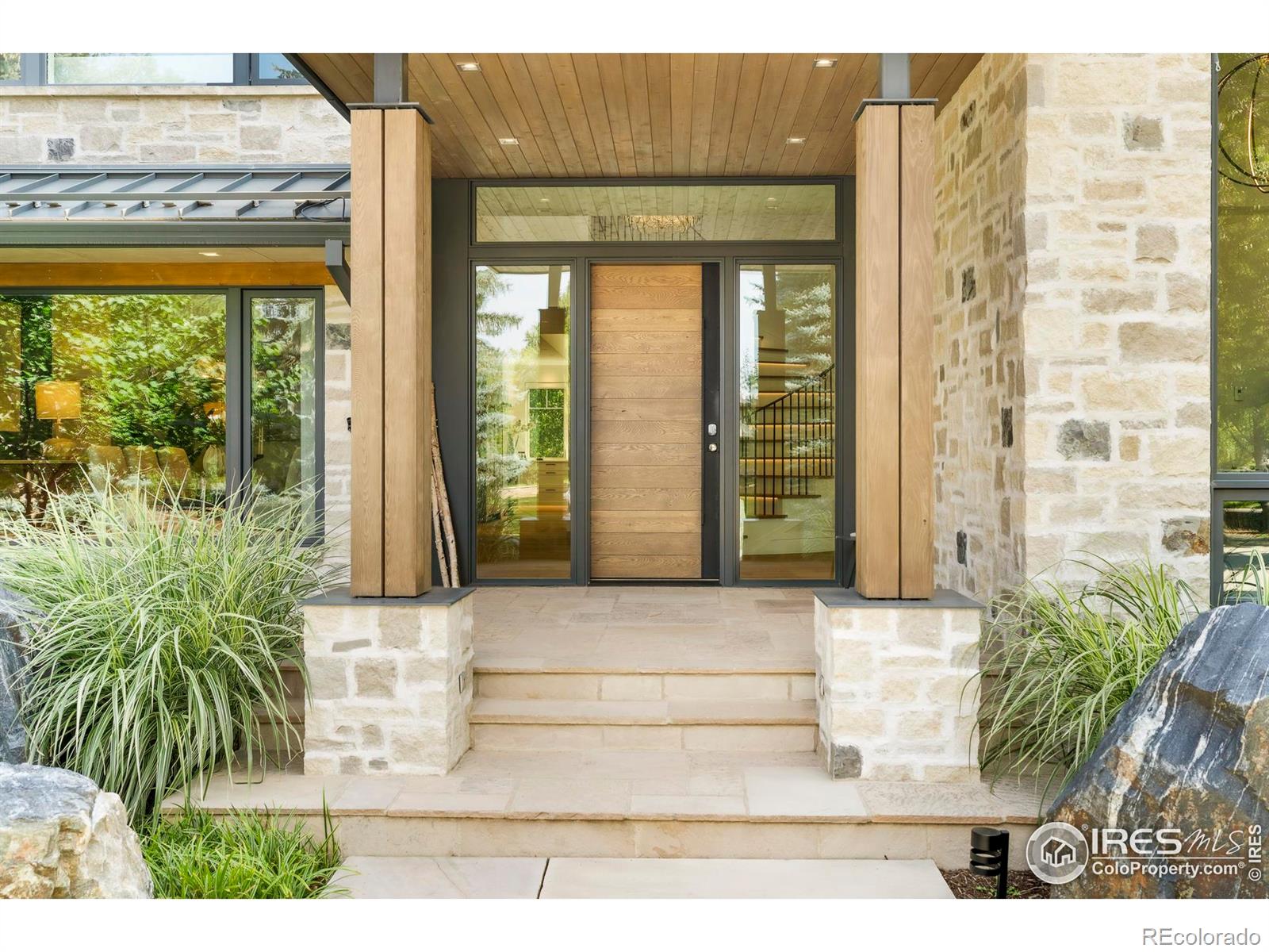 2158 Tamarack Avenue