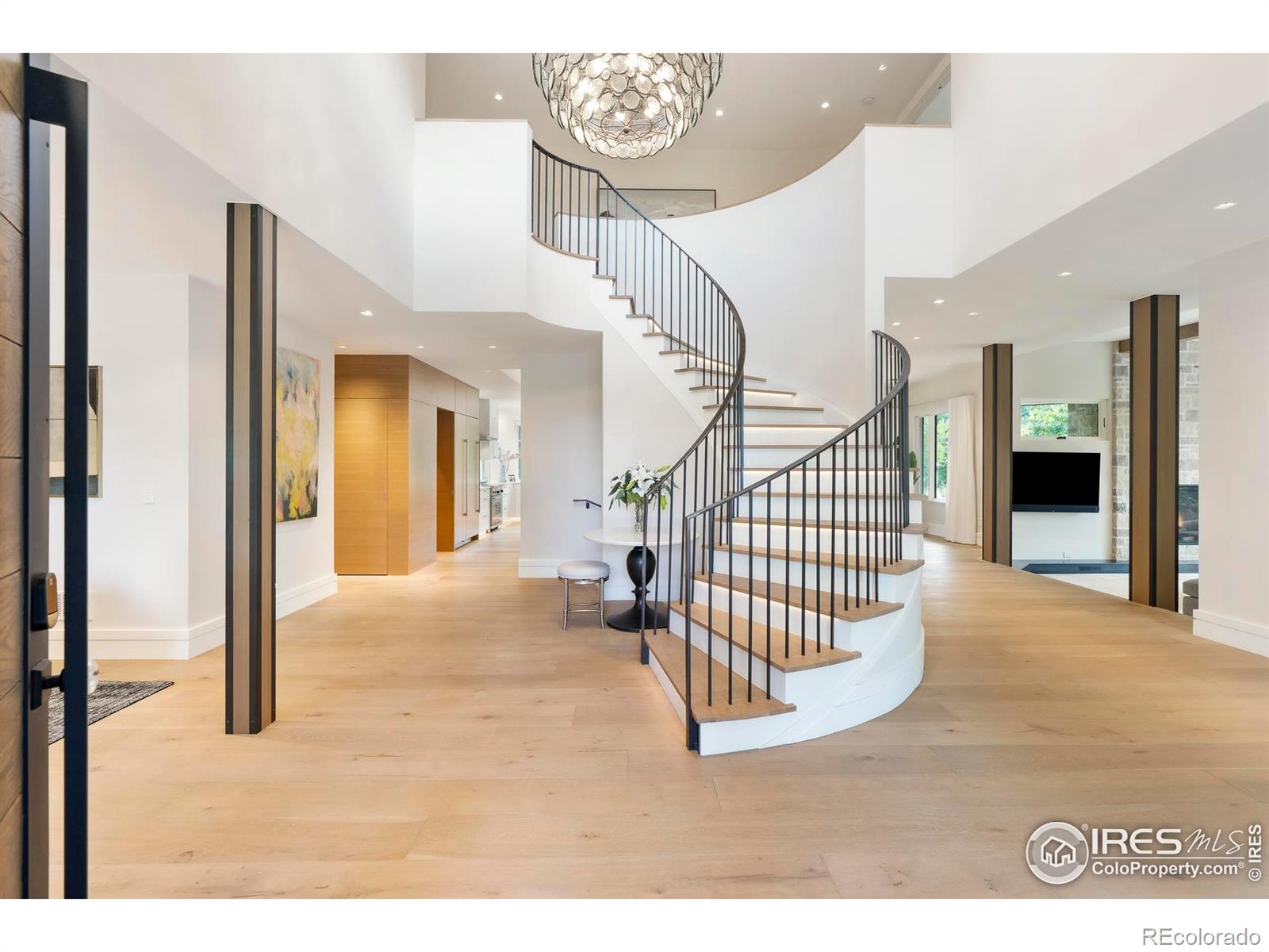 2158 Tamarack Avenue