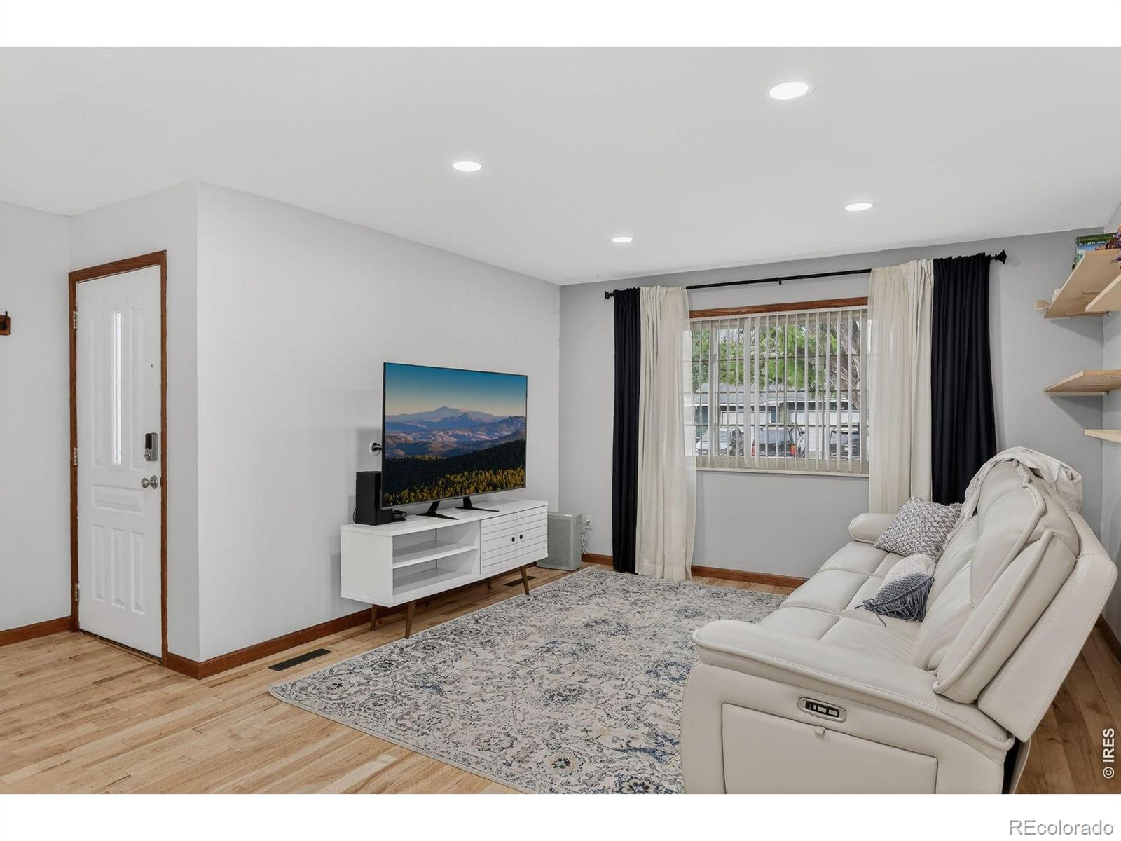 1027 Cottonwood Drive