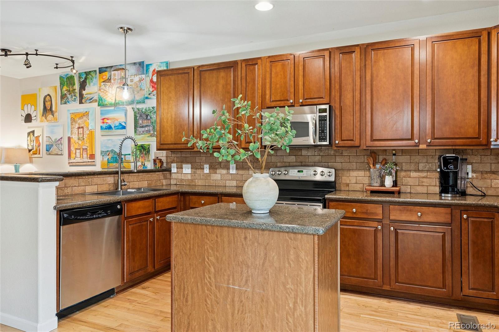 22735 E Ottawa Place