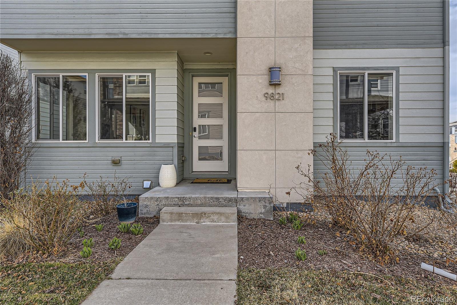 9821 Dunning Circle